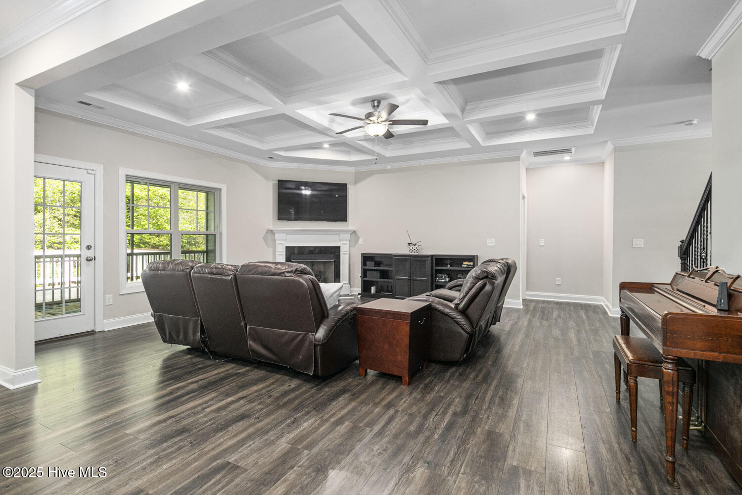 216 Sundew Court Property Photo 4