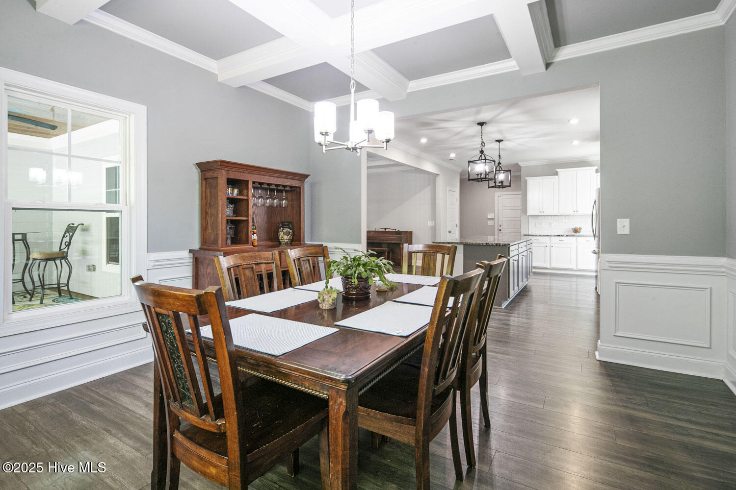 216 Sundew Court Property Photo 8