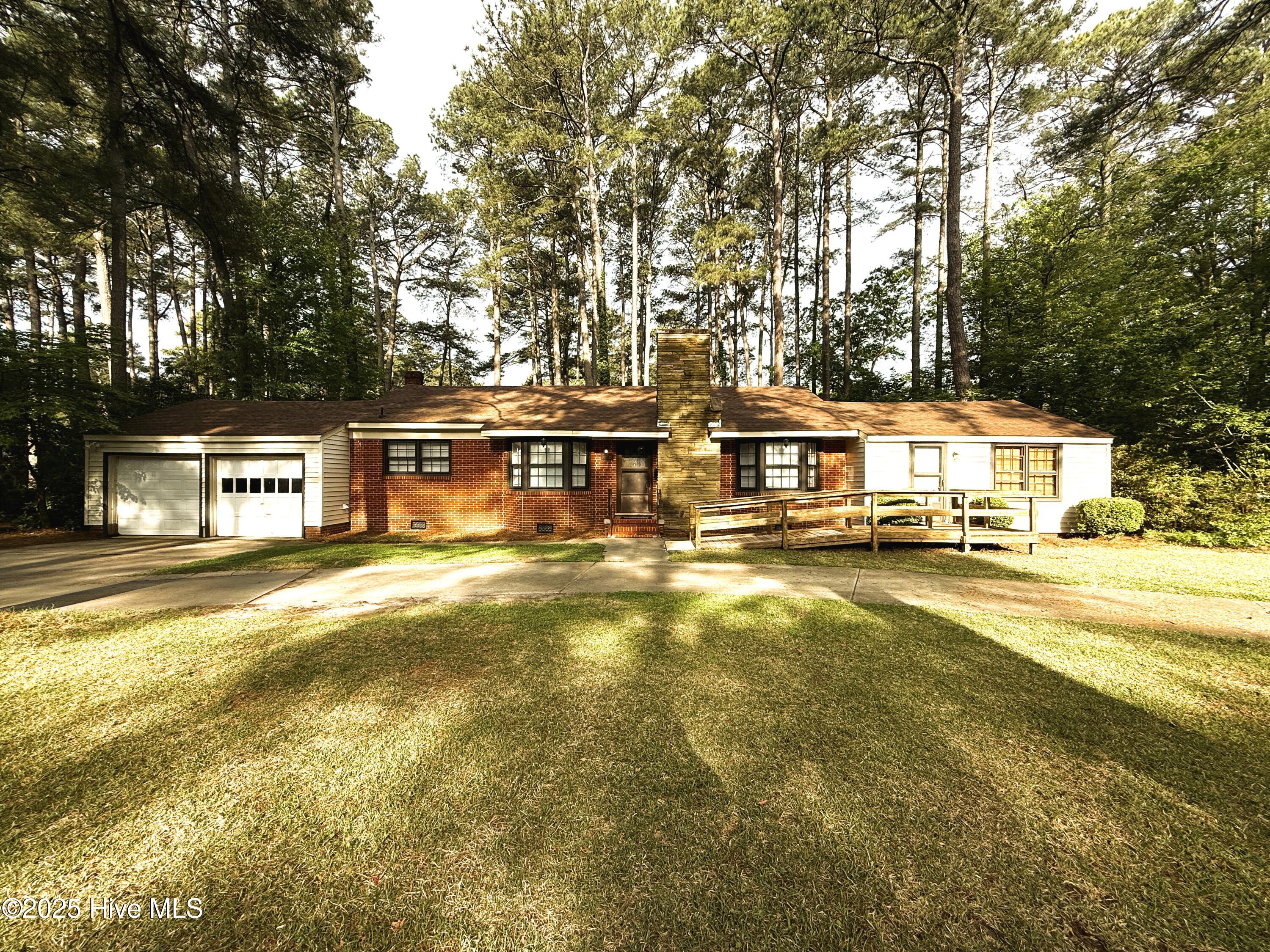 726 Burton Street Property Photo