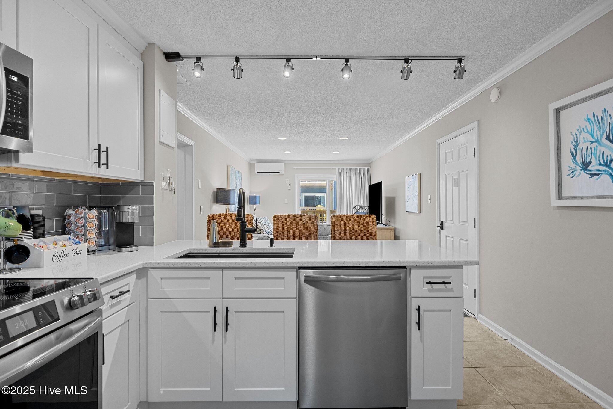 2196 New River Inlet Road Unit 261 Property Photo 5
