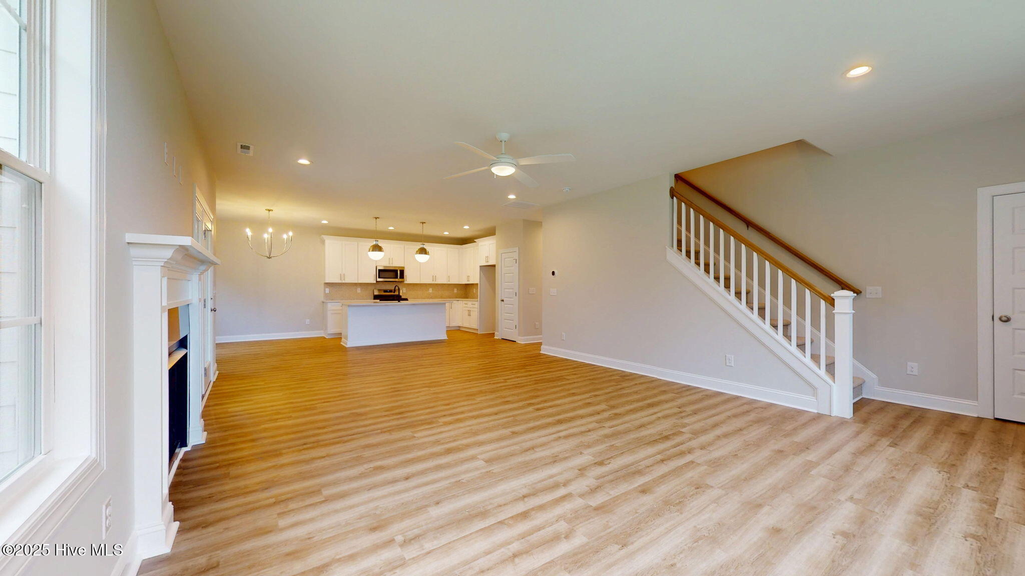 1007 Exeter Place Property Photo 5