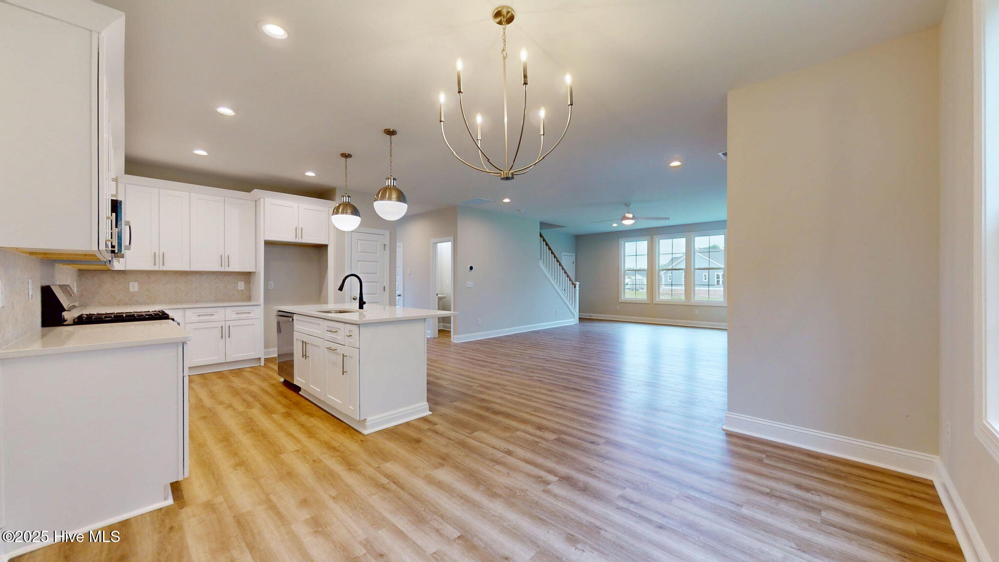 1007 Exeter Place Property Photo 10