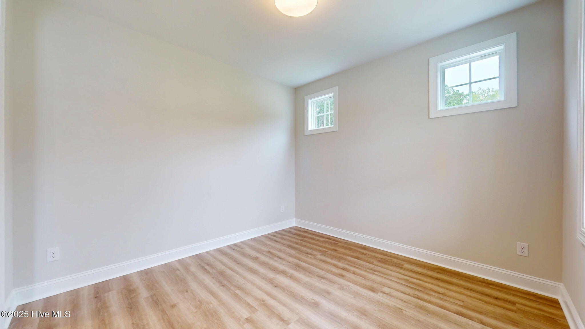 1007 Exeter Place Property Photo 24