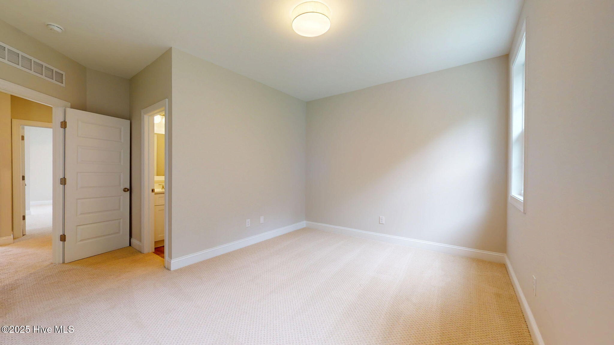 1007 Exeter Place Property Photo 28