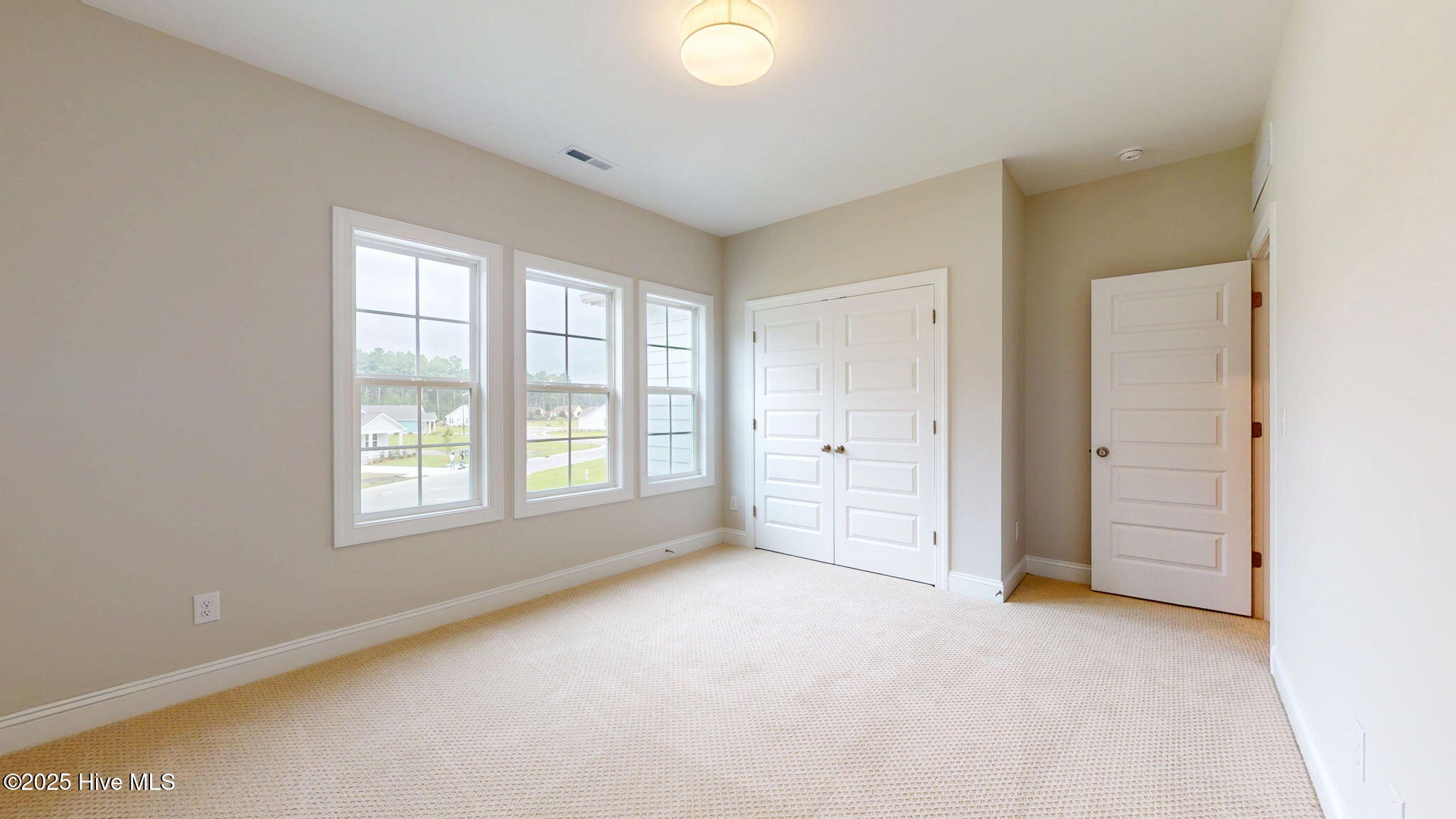 1007 Exeter Place Property Photo 31