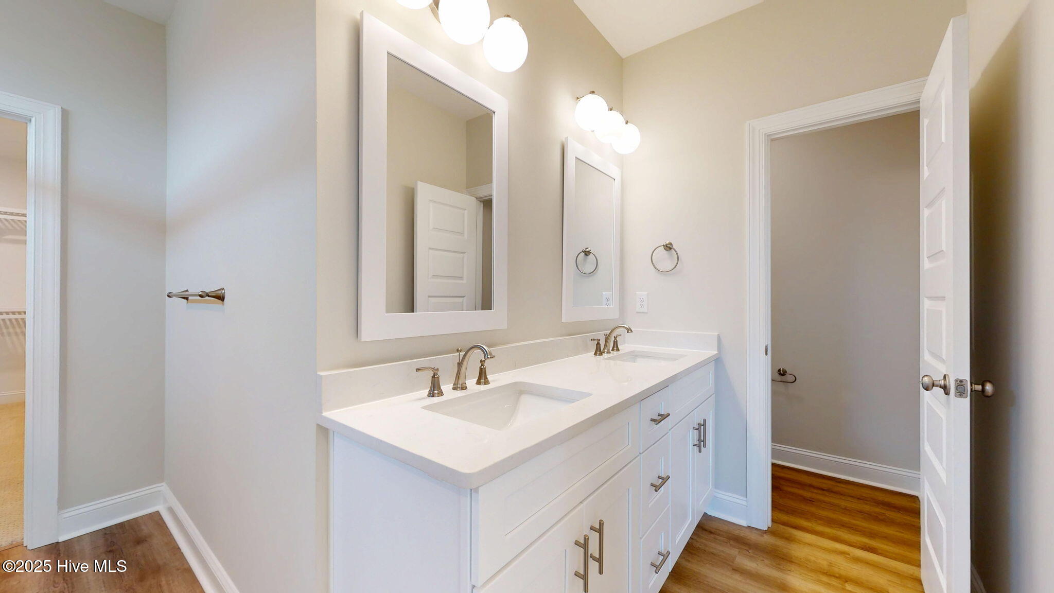 1007 Exeter Place Property Photo 32