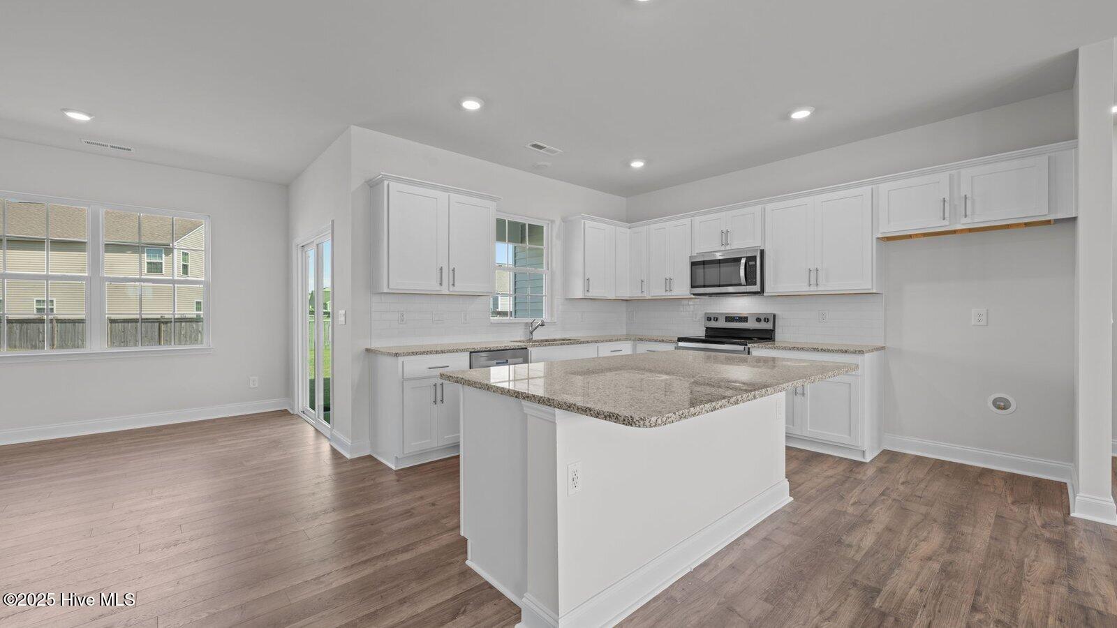 513 Lake Tyler Drive Property Photo 10