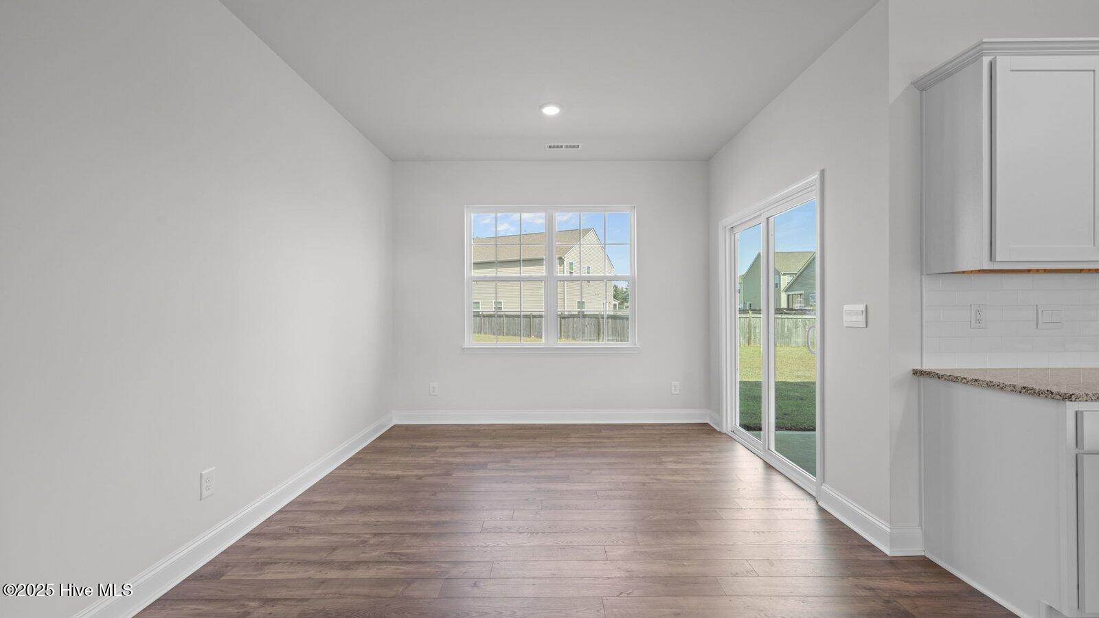 513 Lake Tyler Drive Property Photo 16