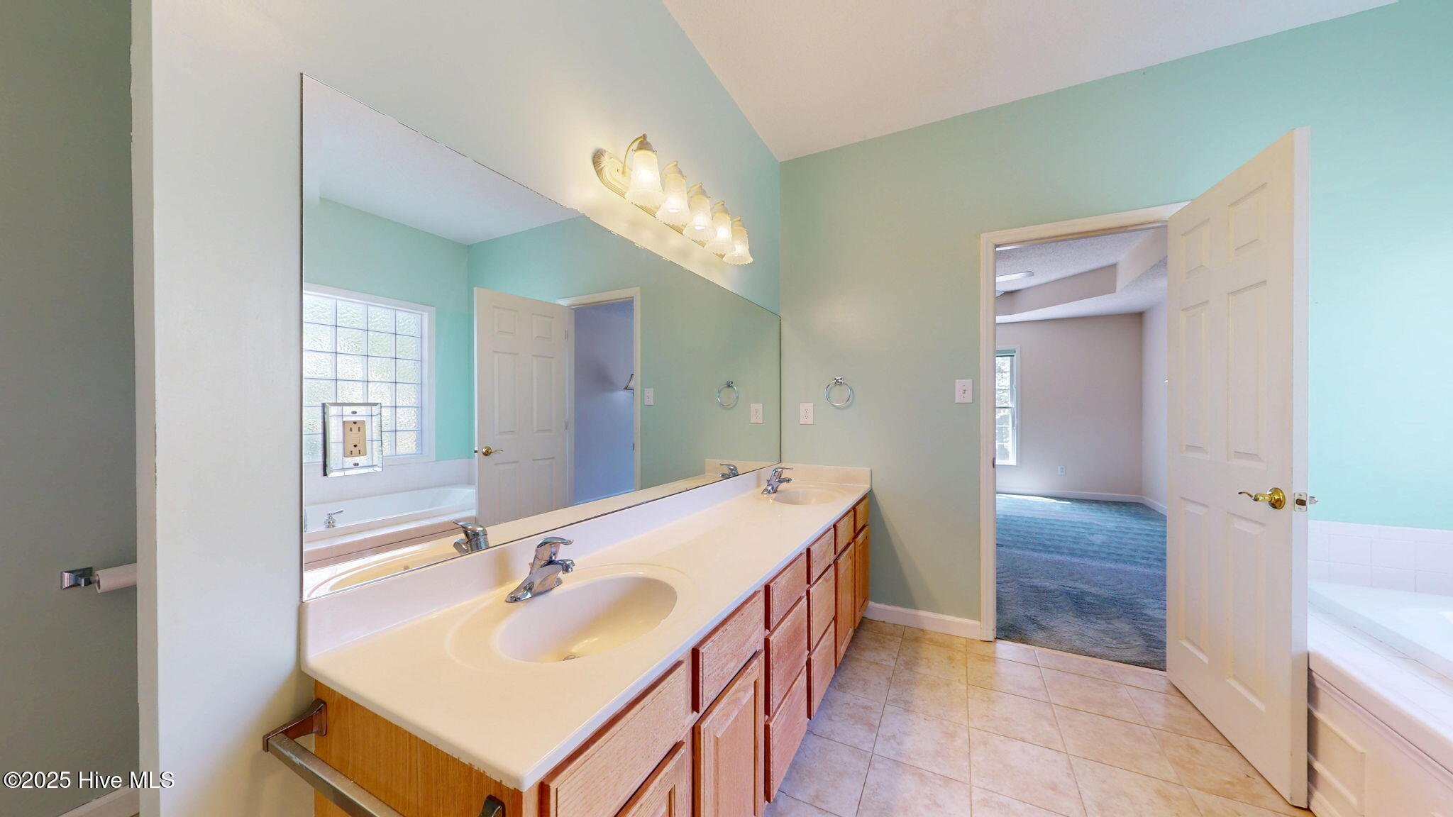 707 Taberna Circle Property Photo 28