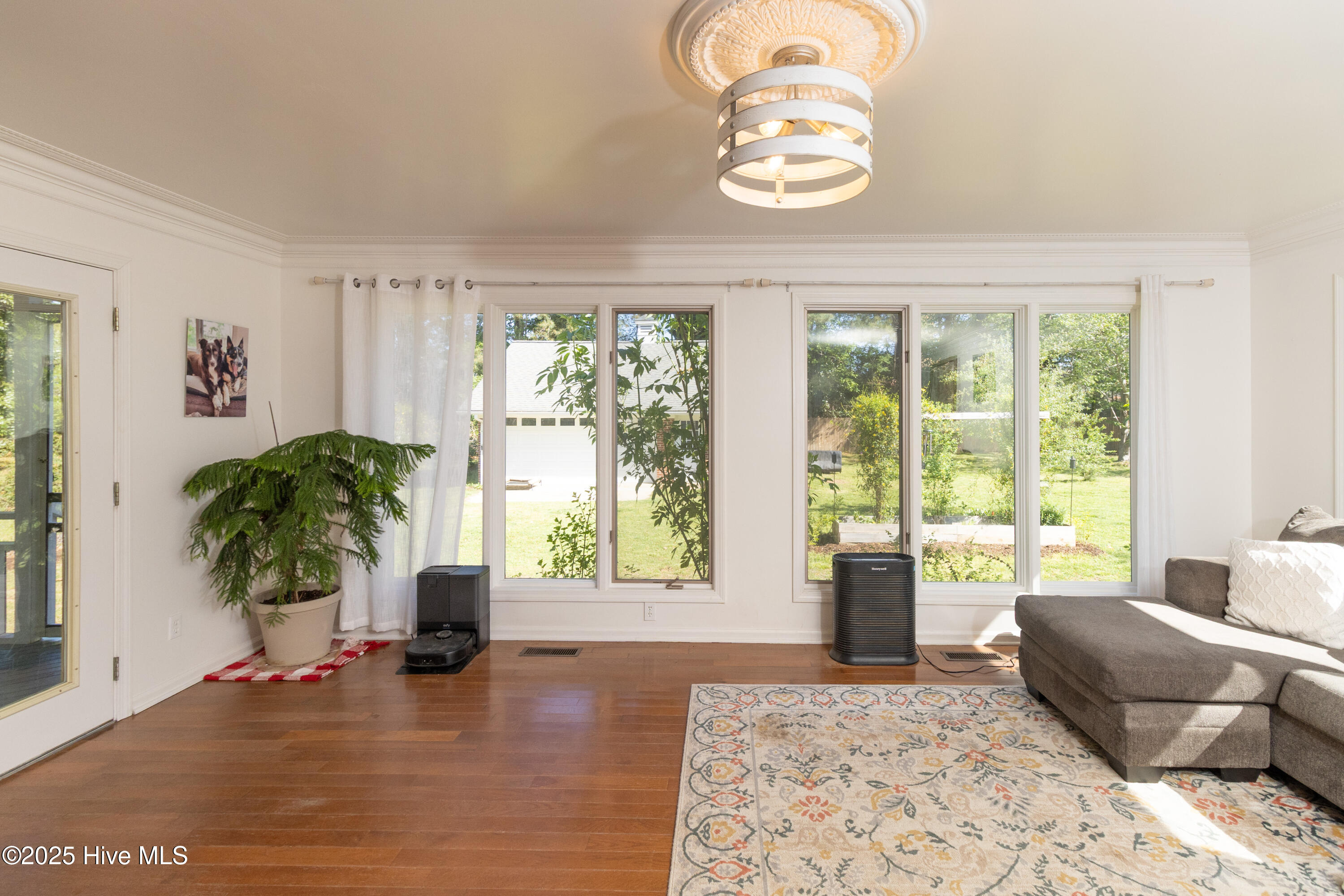 206 Robin Lane Property Photo 14