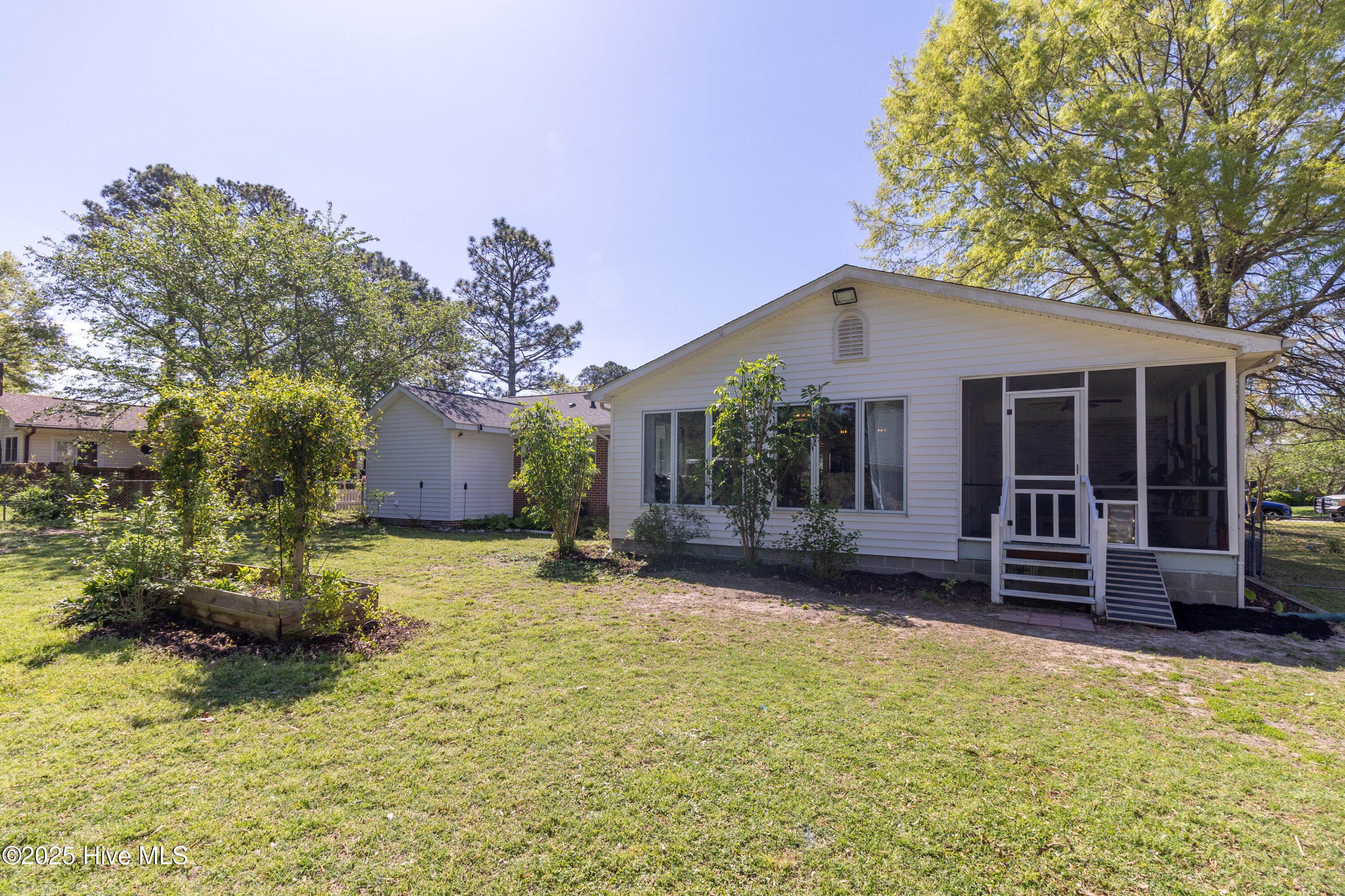 206 Robin Lane Property Photo 35
