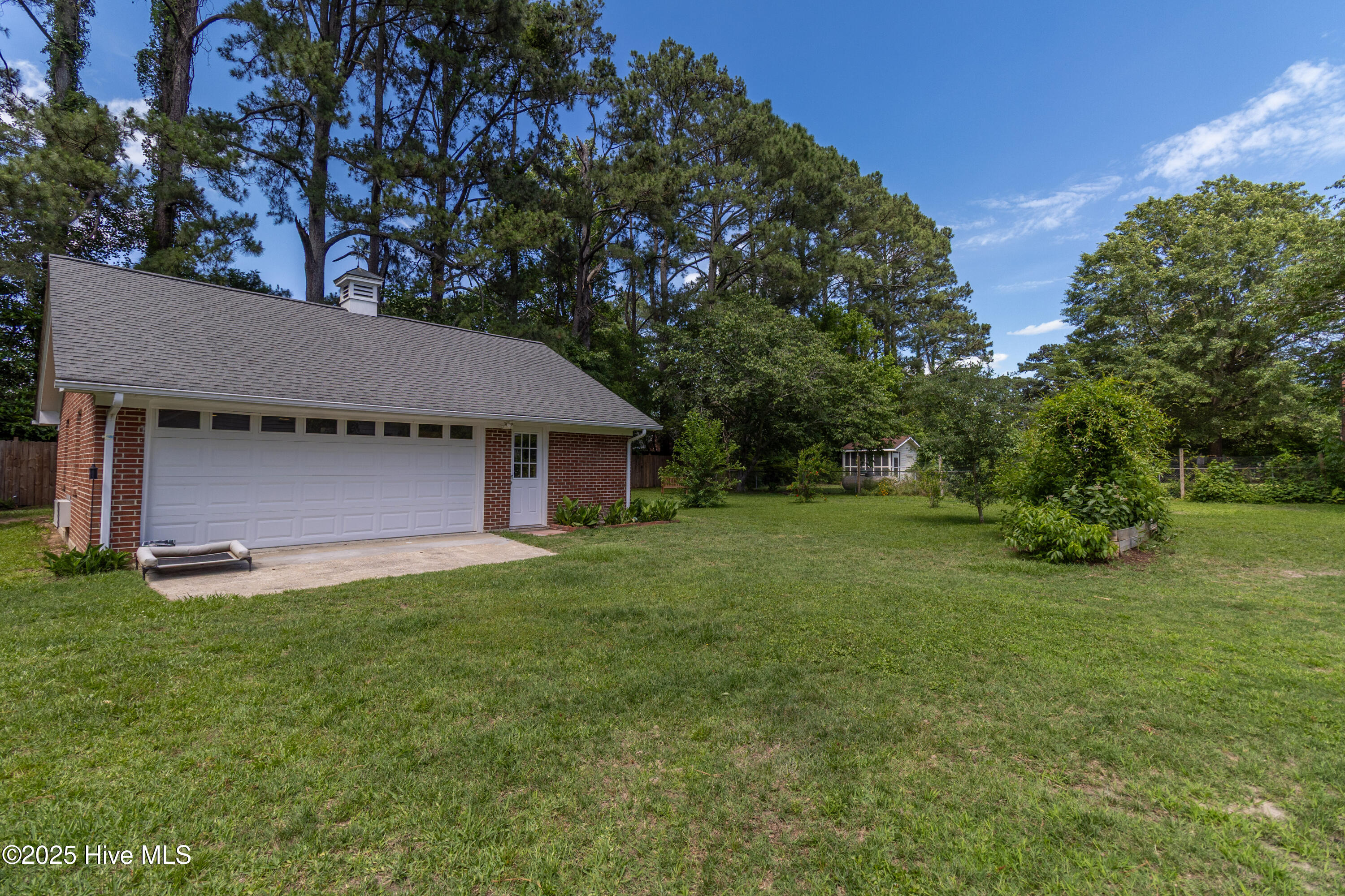 206 Robin Lane Property Photo 40