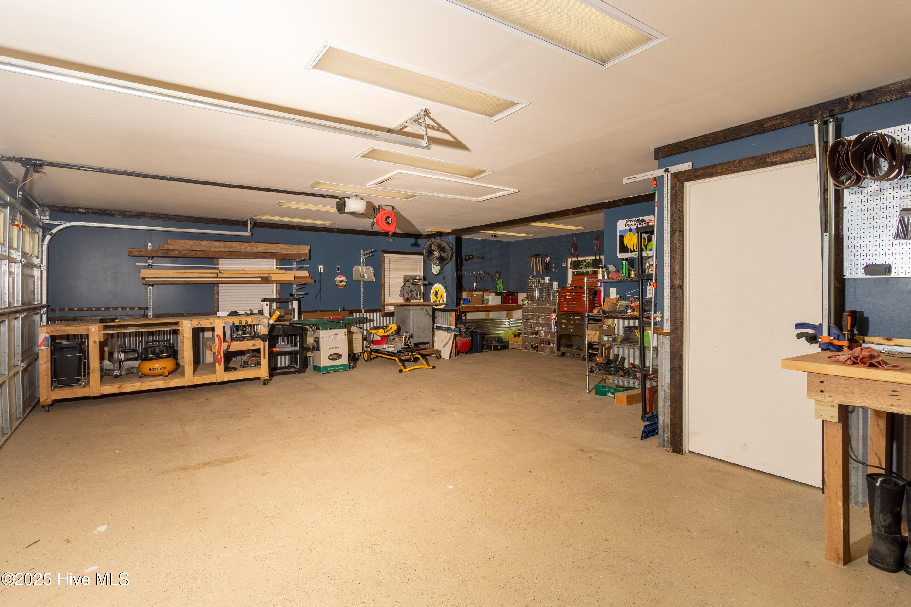 206 Robin Lane Property Photo 41