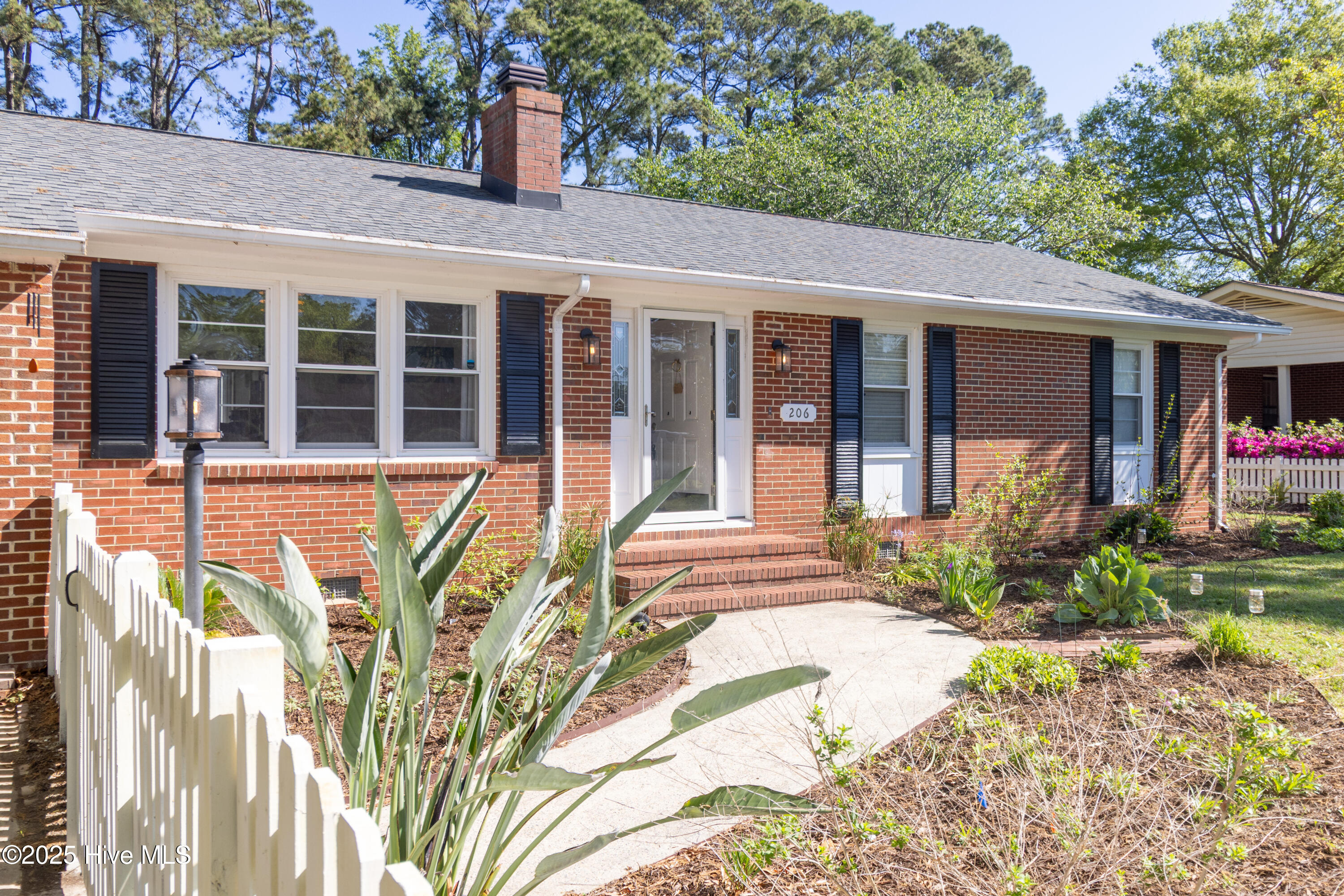 206 Robin Lane Property Photo 47