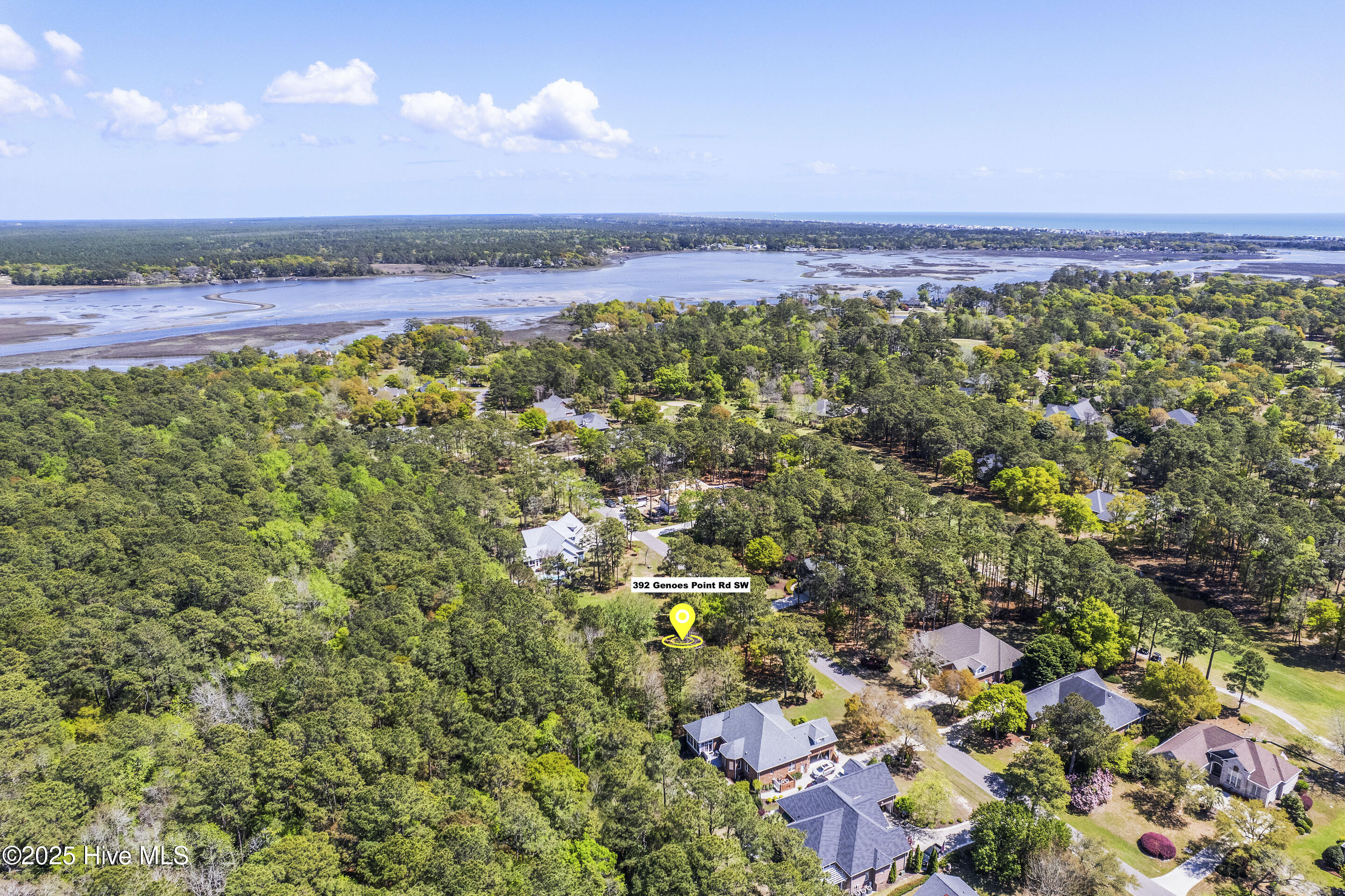 392 Genoes Point Road Property Photo 4