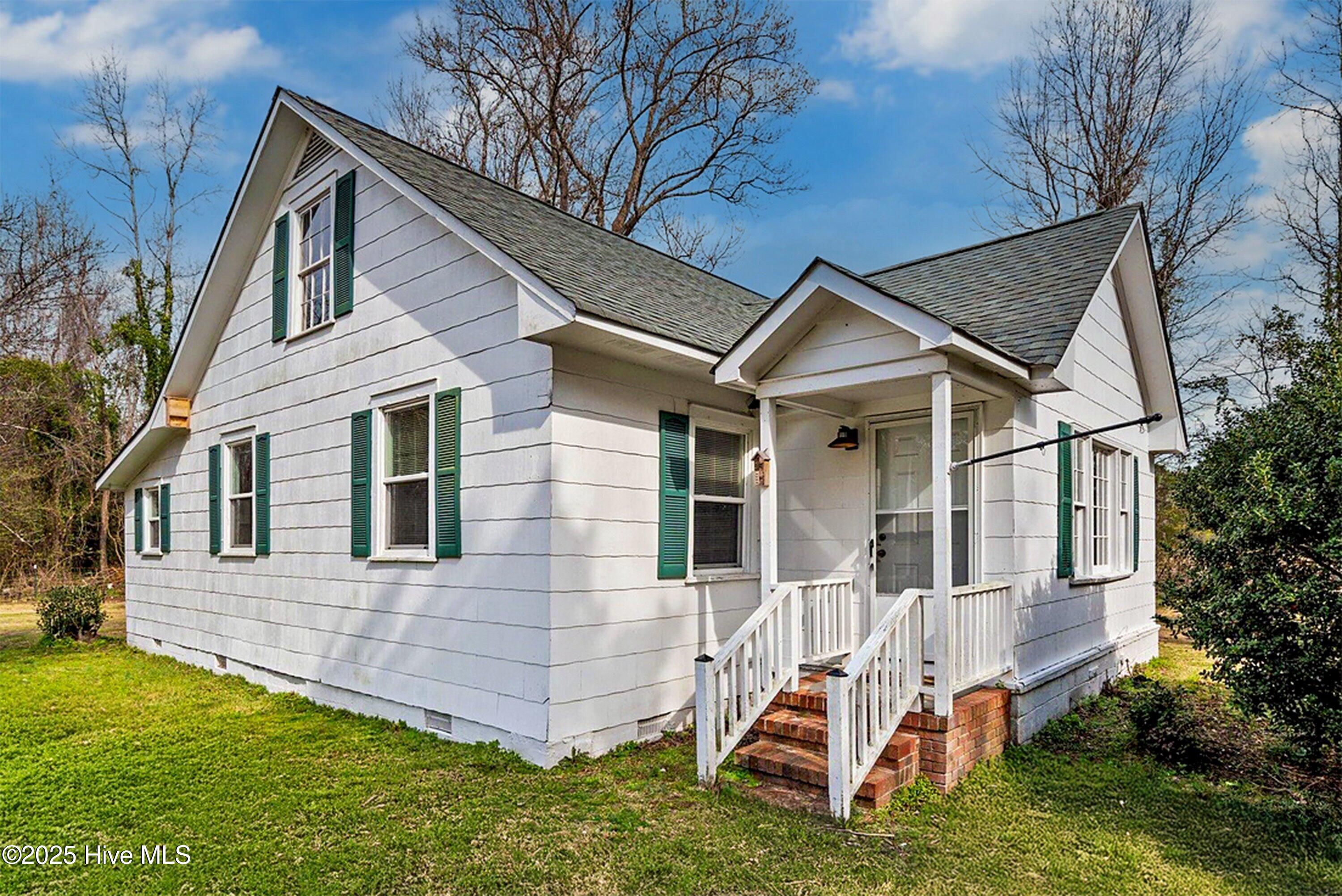 4121 Castle Hayne Road Property Photo