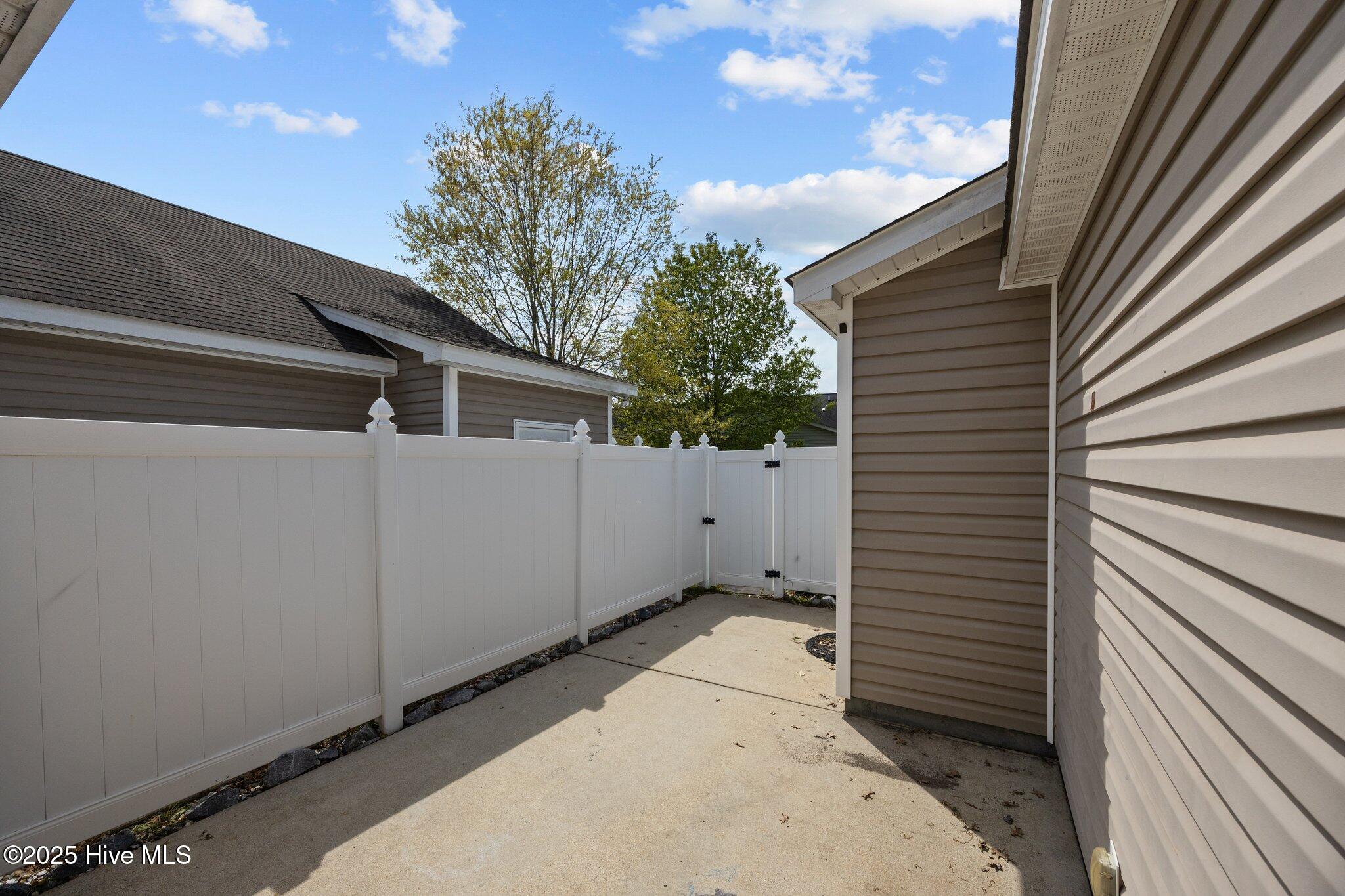 4105 Bluebill Drive #5 Property Photo 17