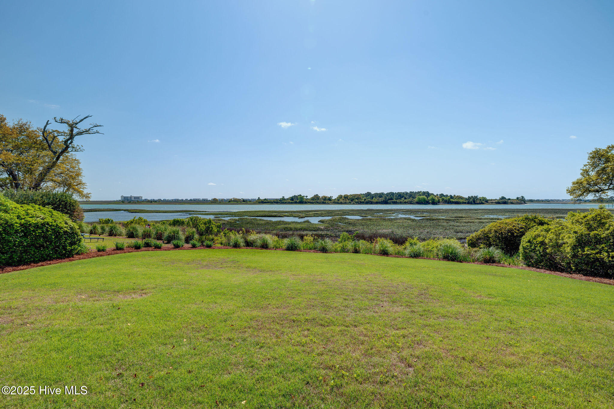 1101 Harborway Place Property Photo 10