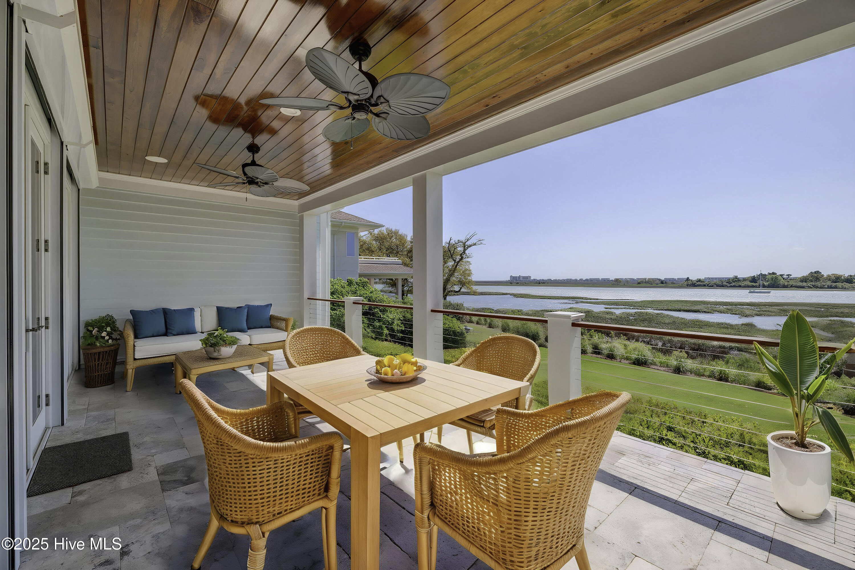 1101 Harborway Place Property Photo 15