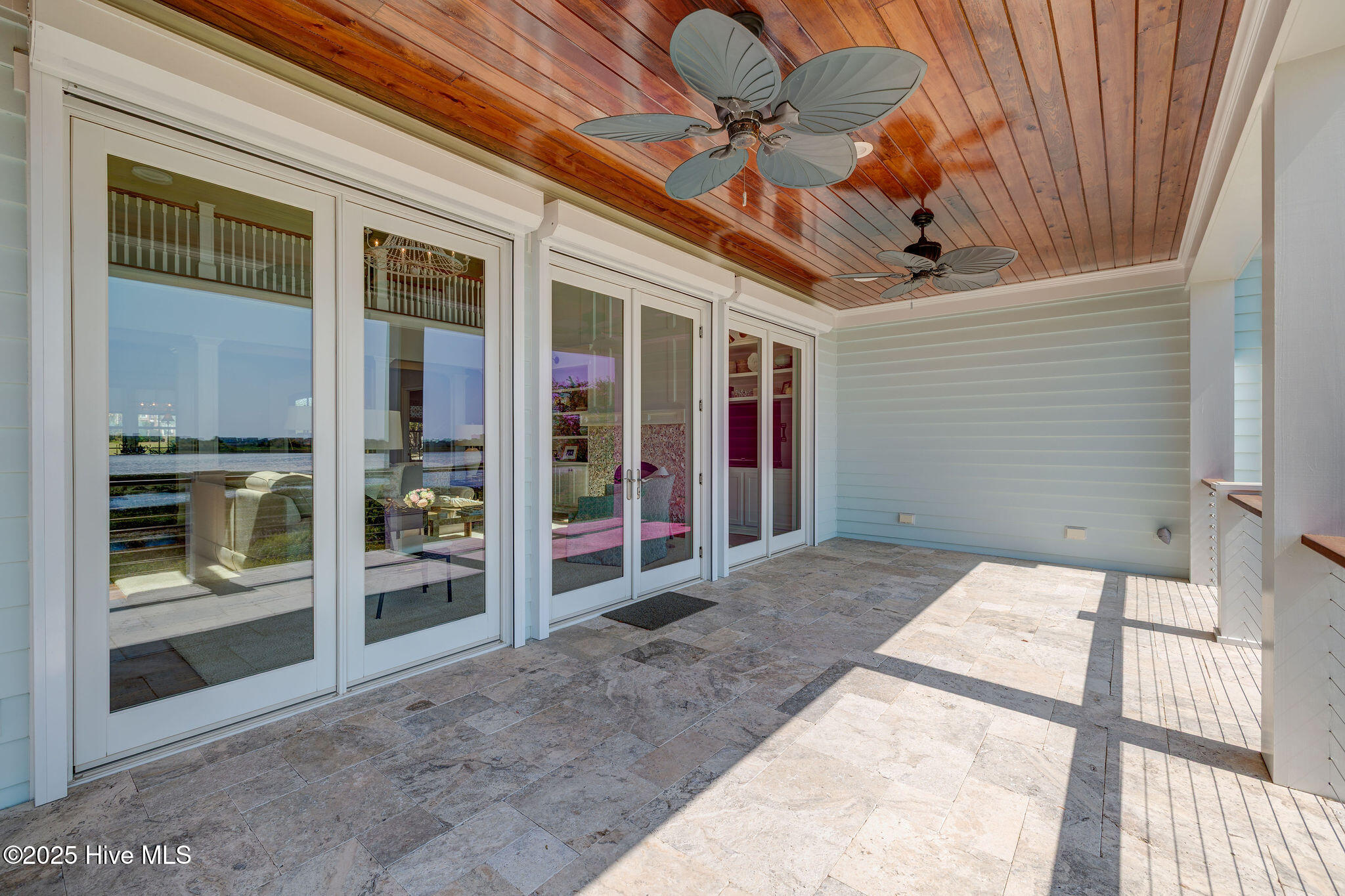 1101 Harborway Place Property Photo 16