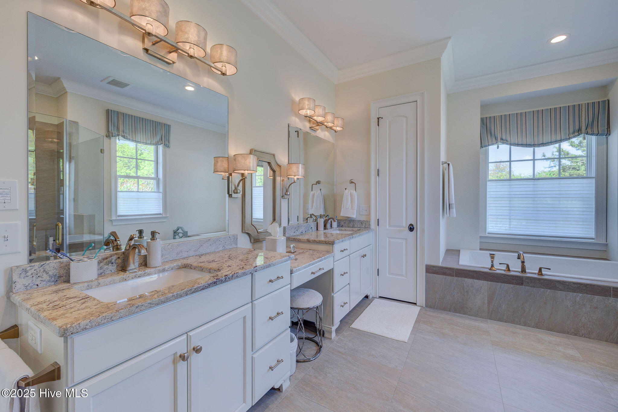 1101 Harborway Place Property Photo 64