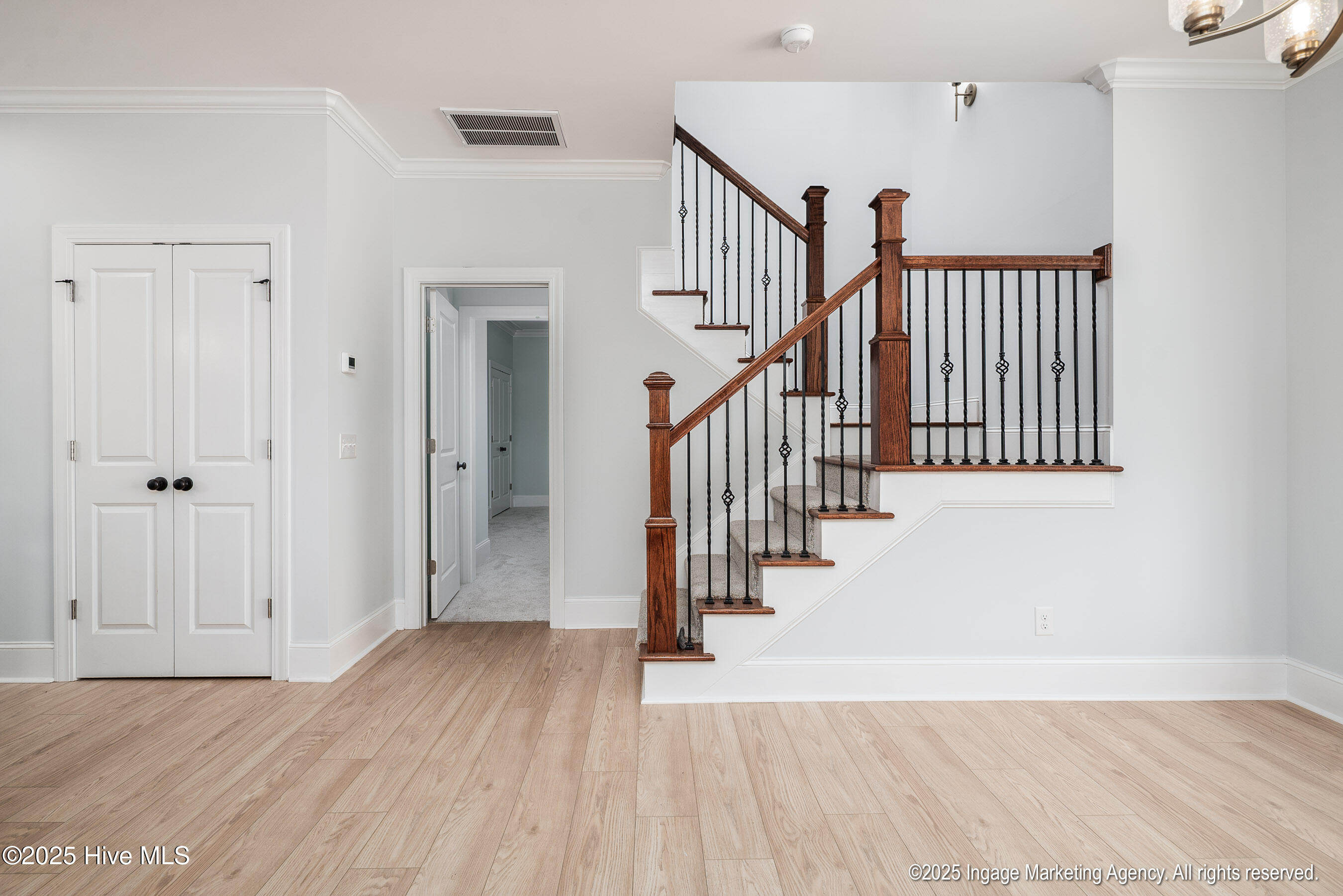 3846 West Wilson Street Property Photo 28