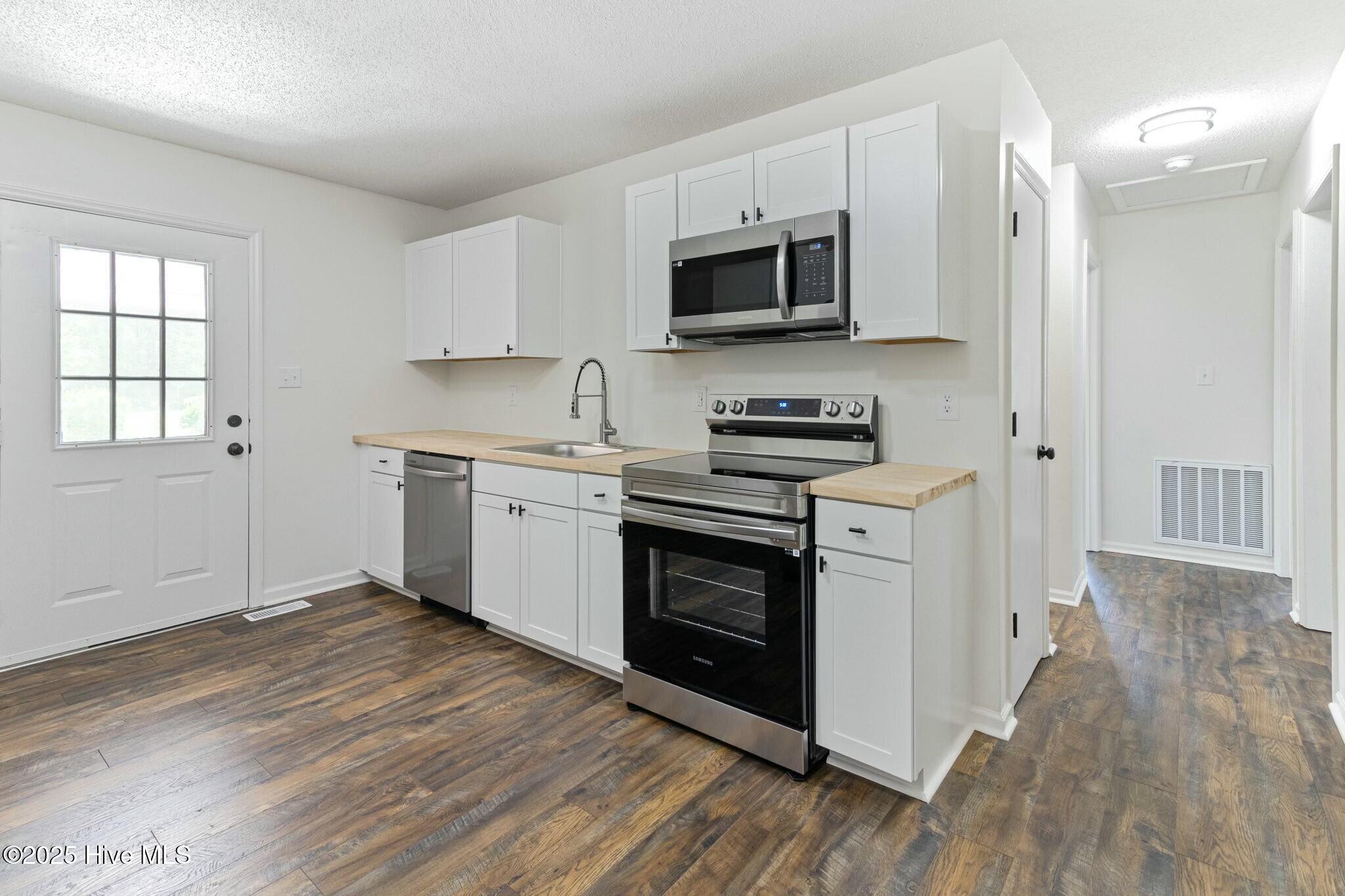123 Verona Road Property Photo 8
