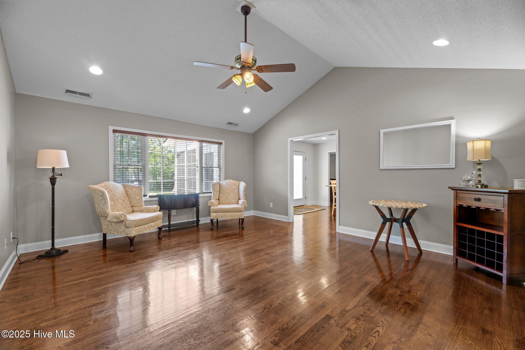 107 Banks Drive Property Photo 8