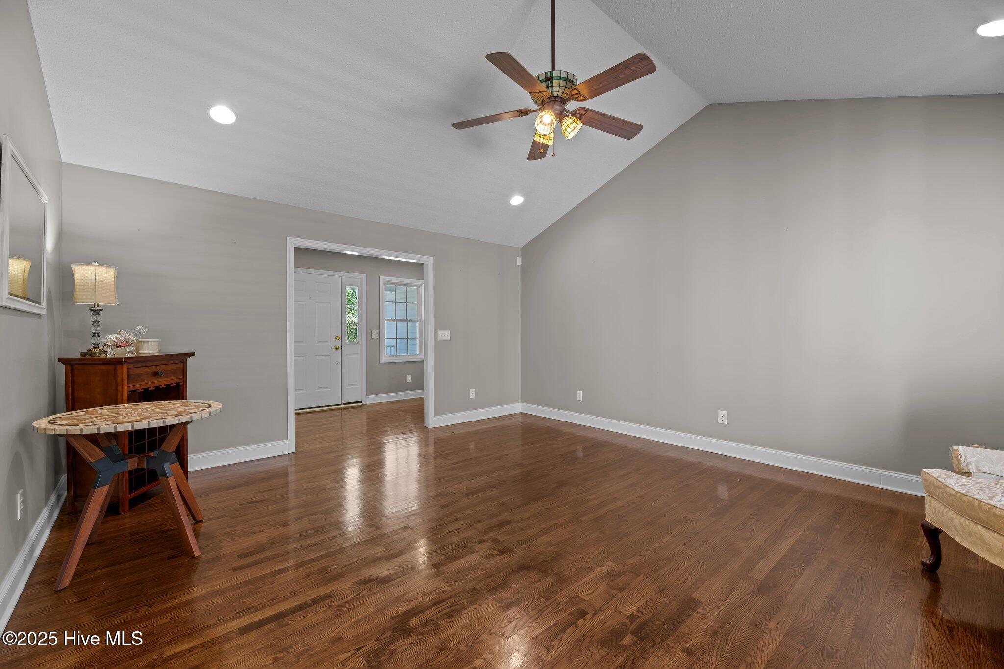 107 Banks Drive Property Photo 10