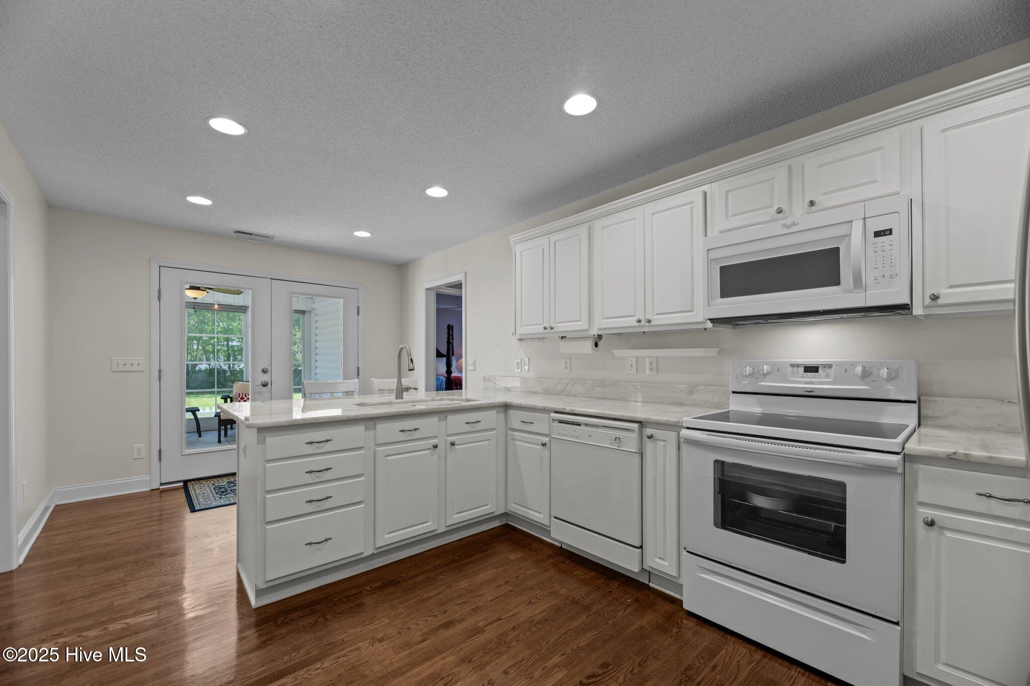107 Banks Drive Property Photo 11