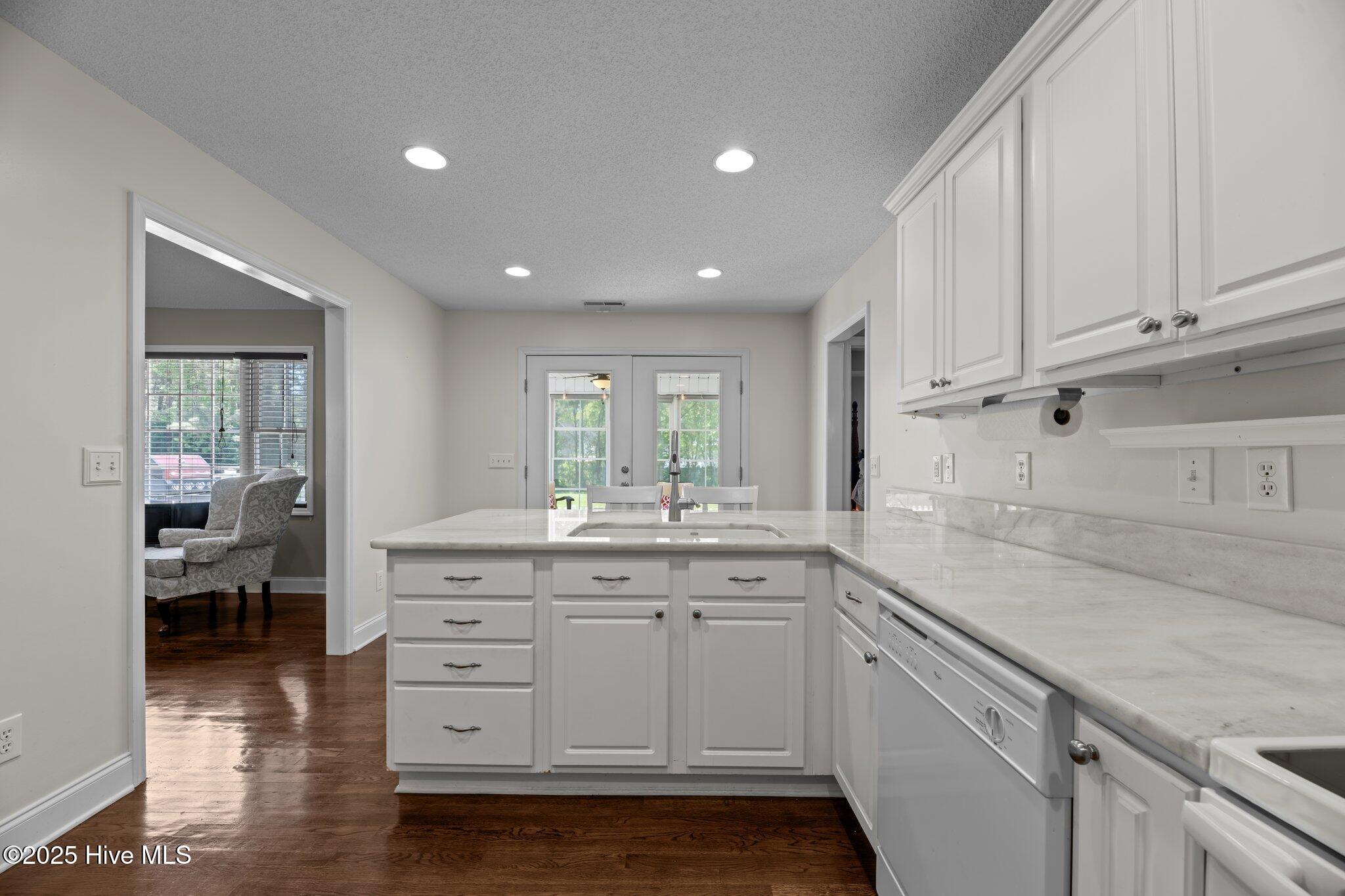 107 Banks Drive Property Photo 12