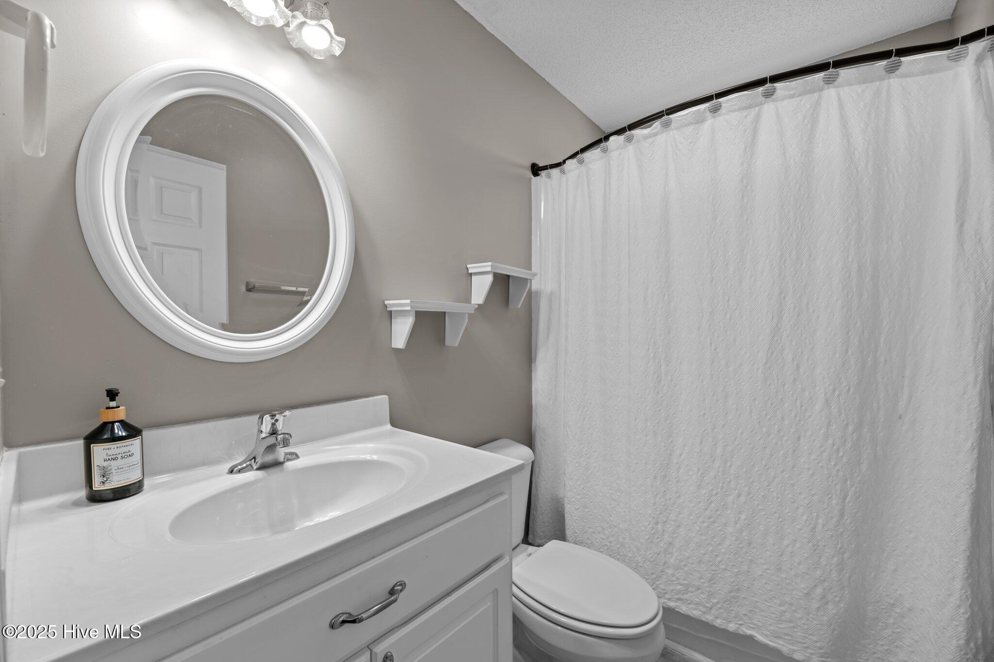 107 Banks Drive Property Photo 26