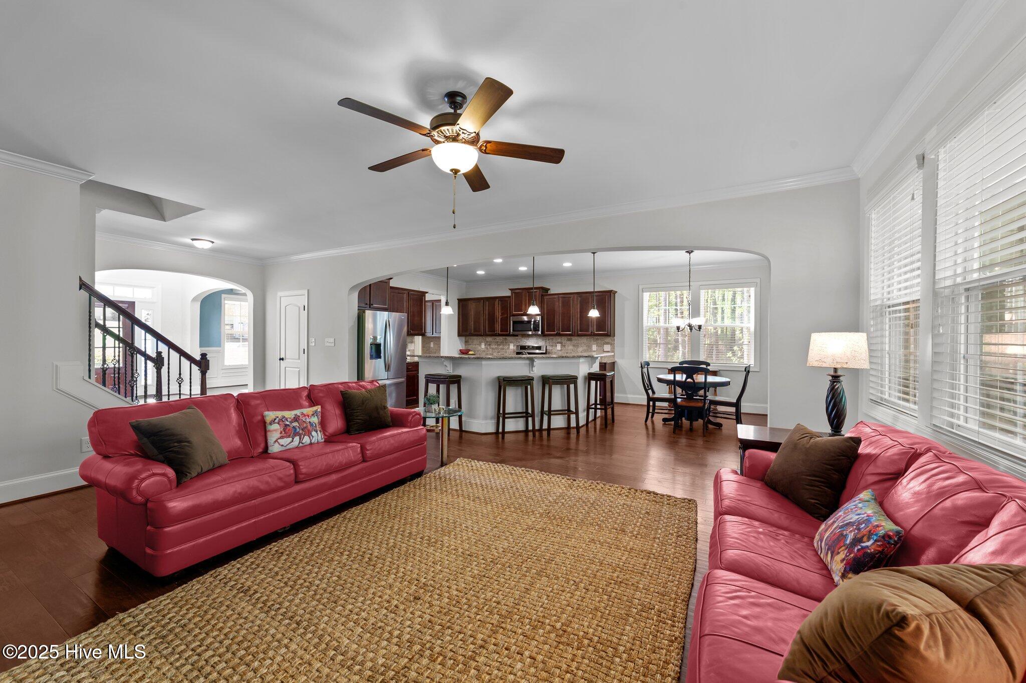 64 Thousand Oaks Court Property Photo 8