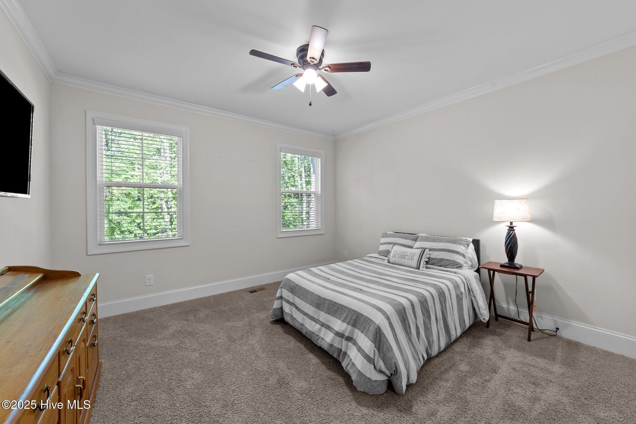 64 Thousand Oaks Court Property Photo 17
