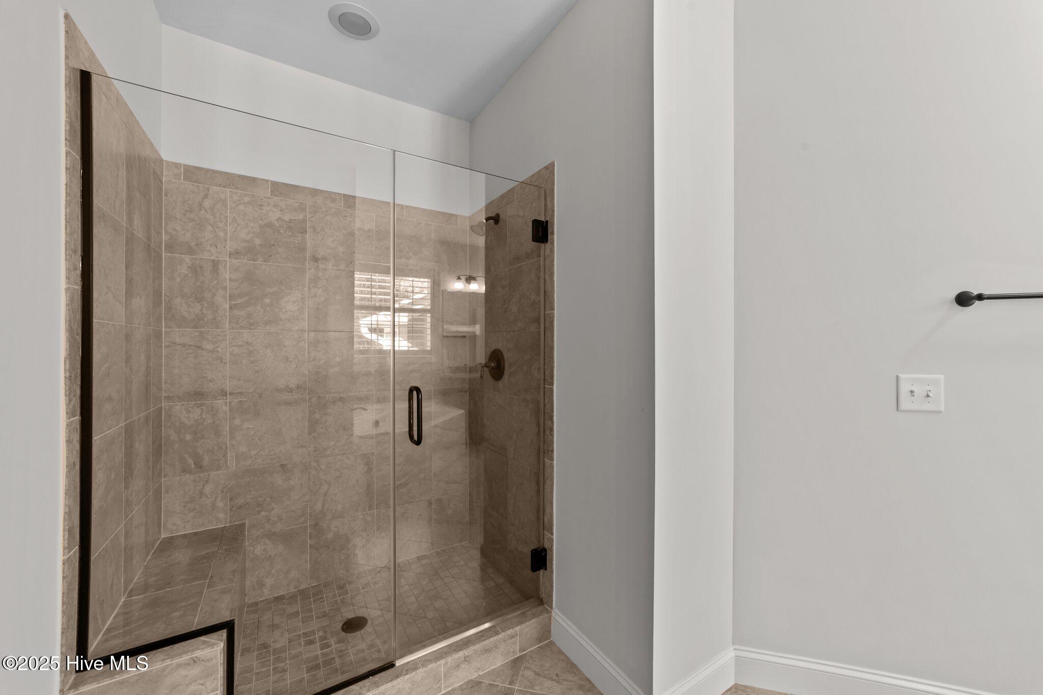 64 Thousand Oaks Court Property Photo 23