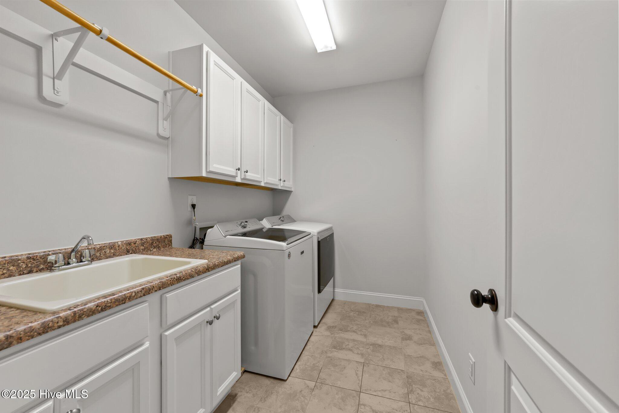 64 Thousand Oaks Court Property Photo 25