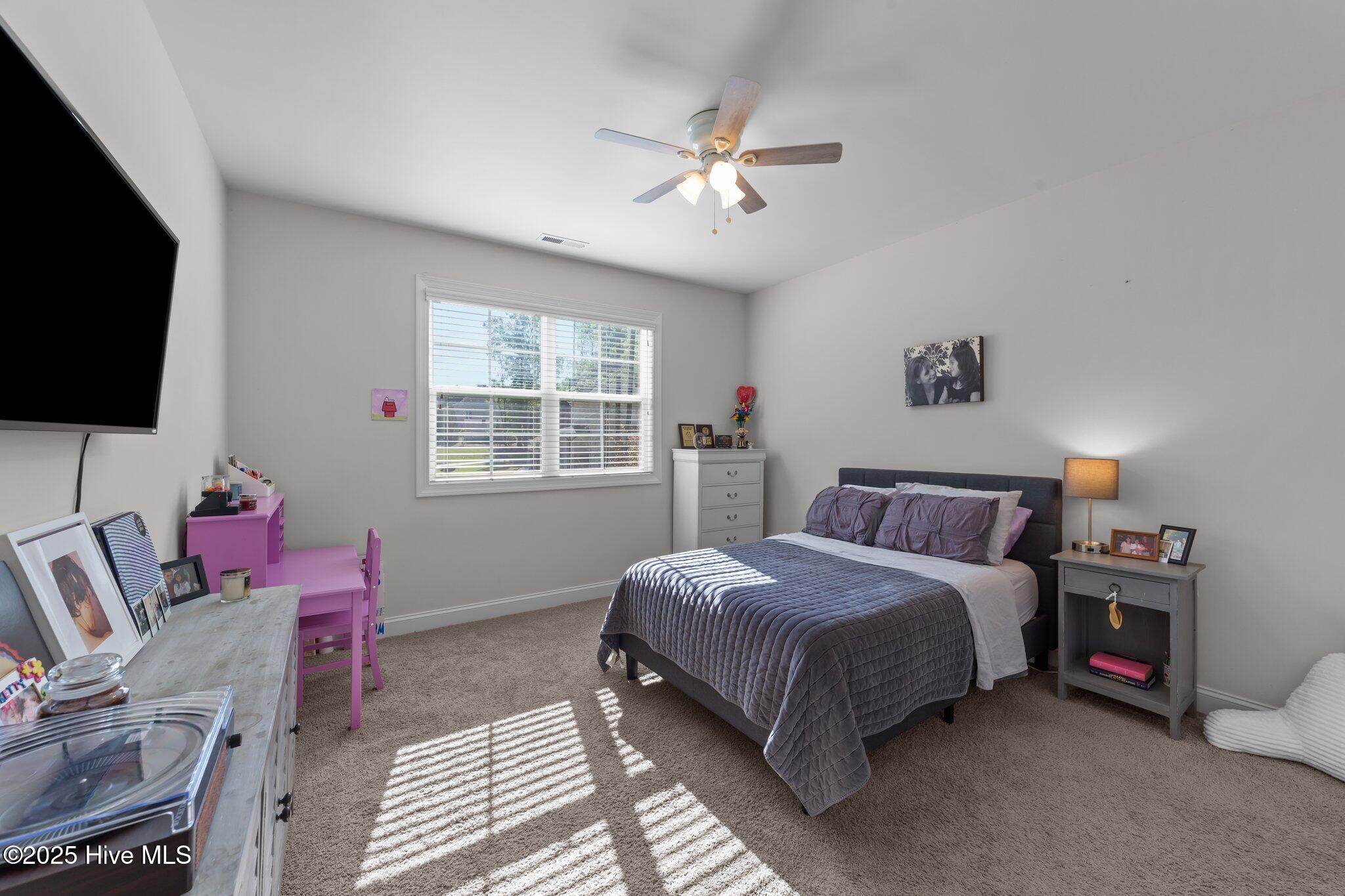 64 Thousand Oaks Court Property Photo 26