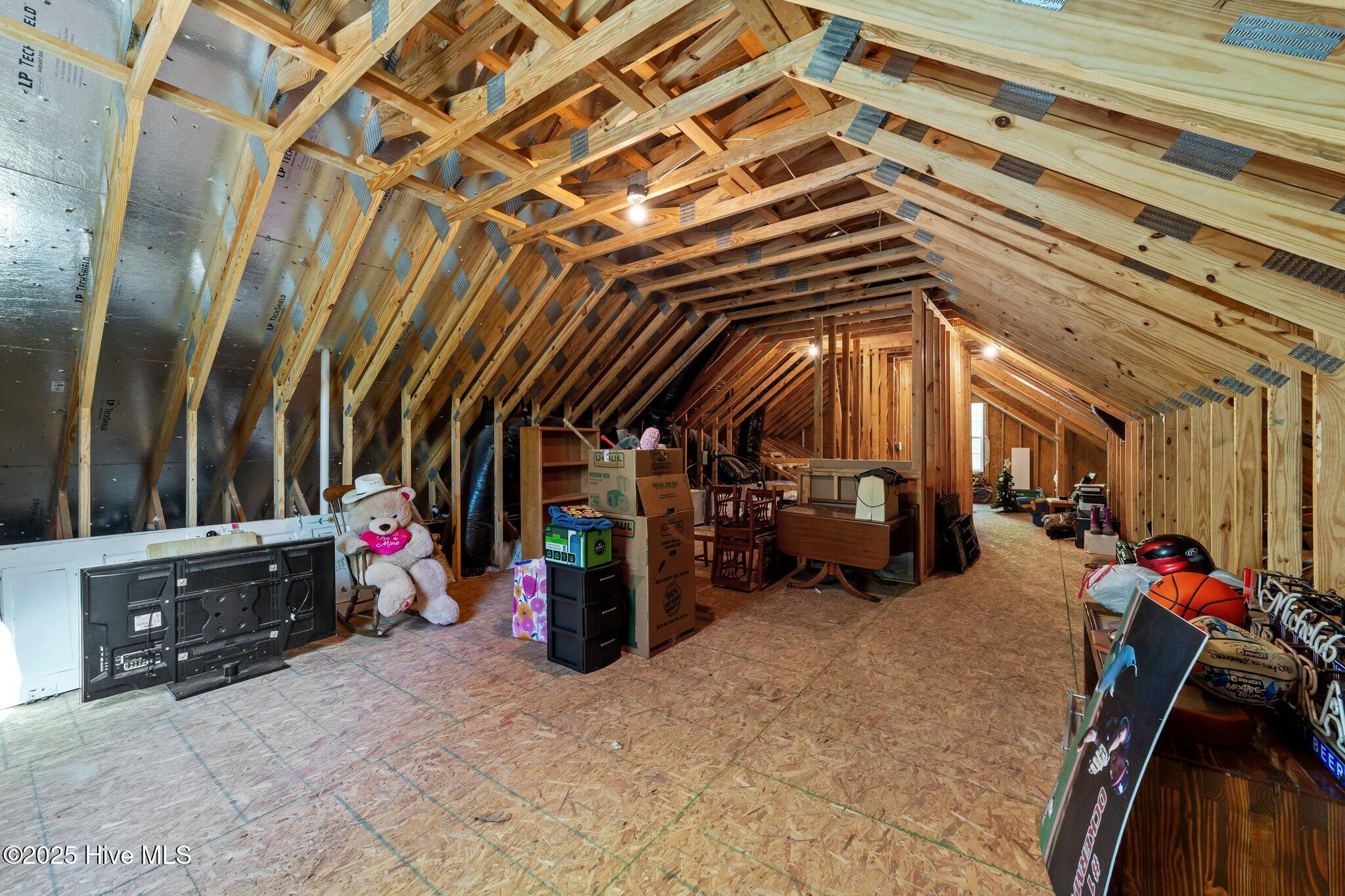 64 Thousand Oaks Court Property Photo 34