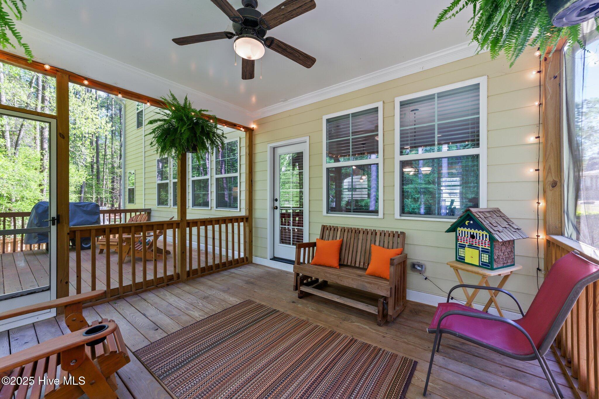 64 Thousand Oaks Court Property Photo 36