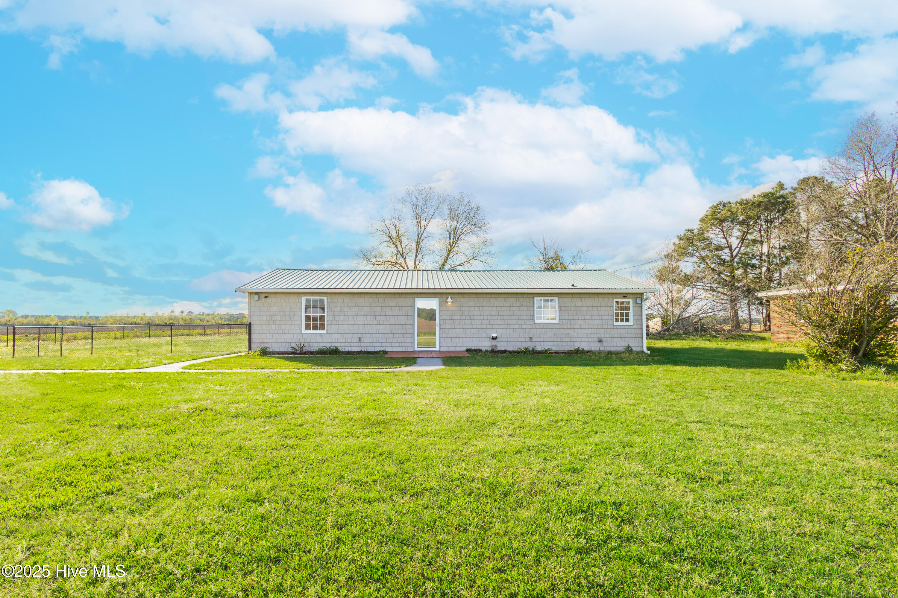 225 Old Hickory Road Property Photo