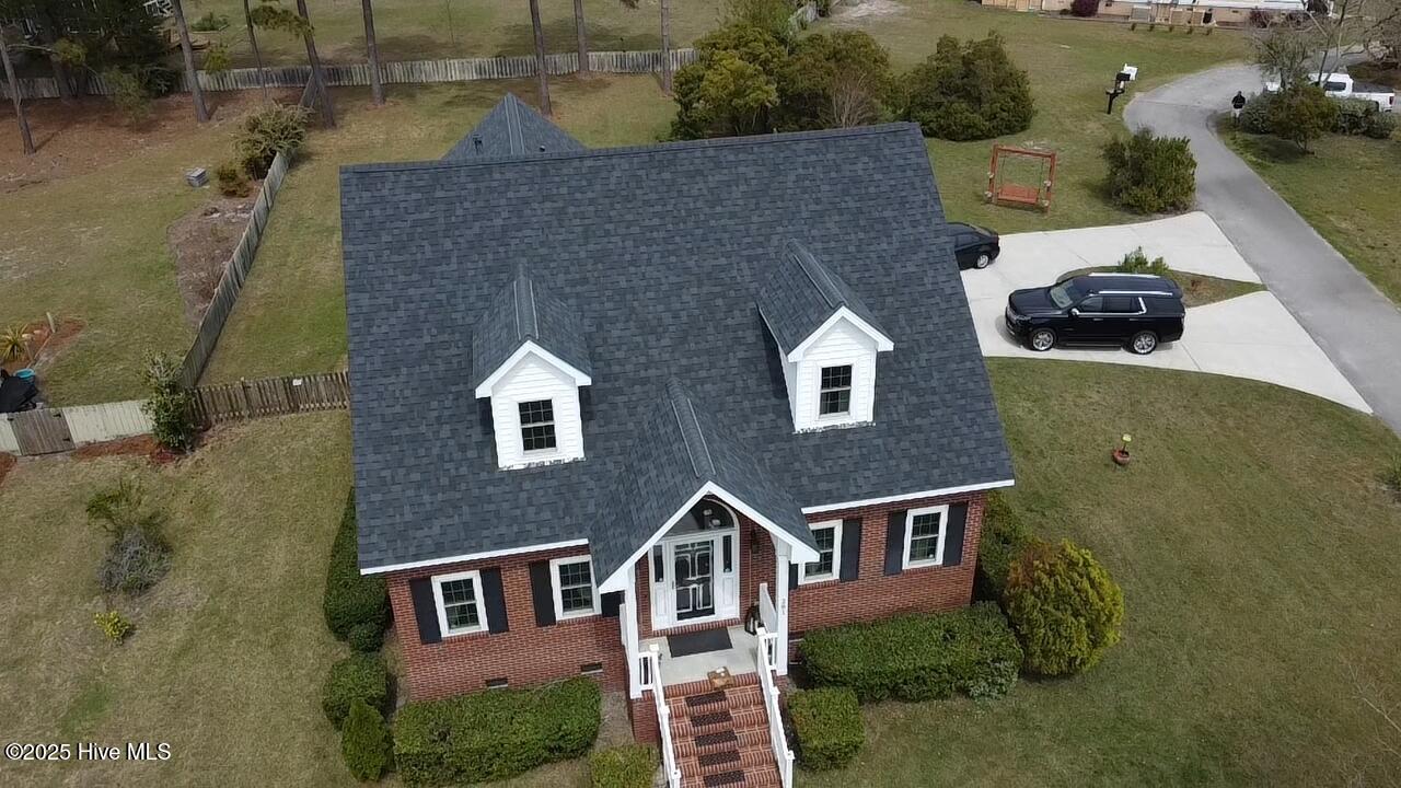 281 Bay Run Property Photo 3