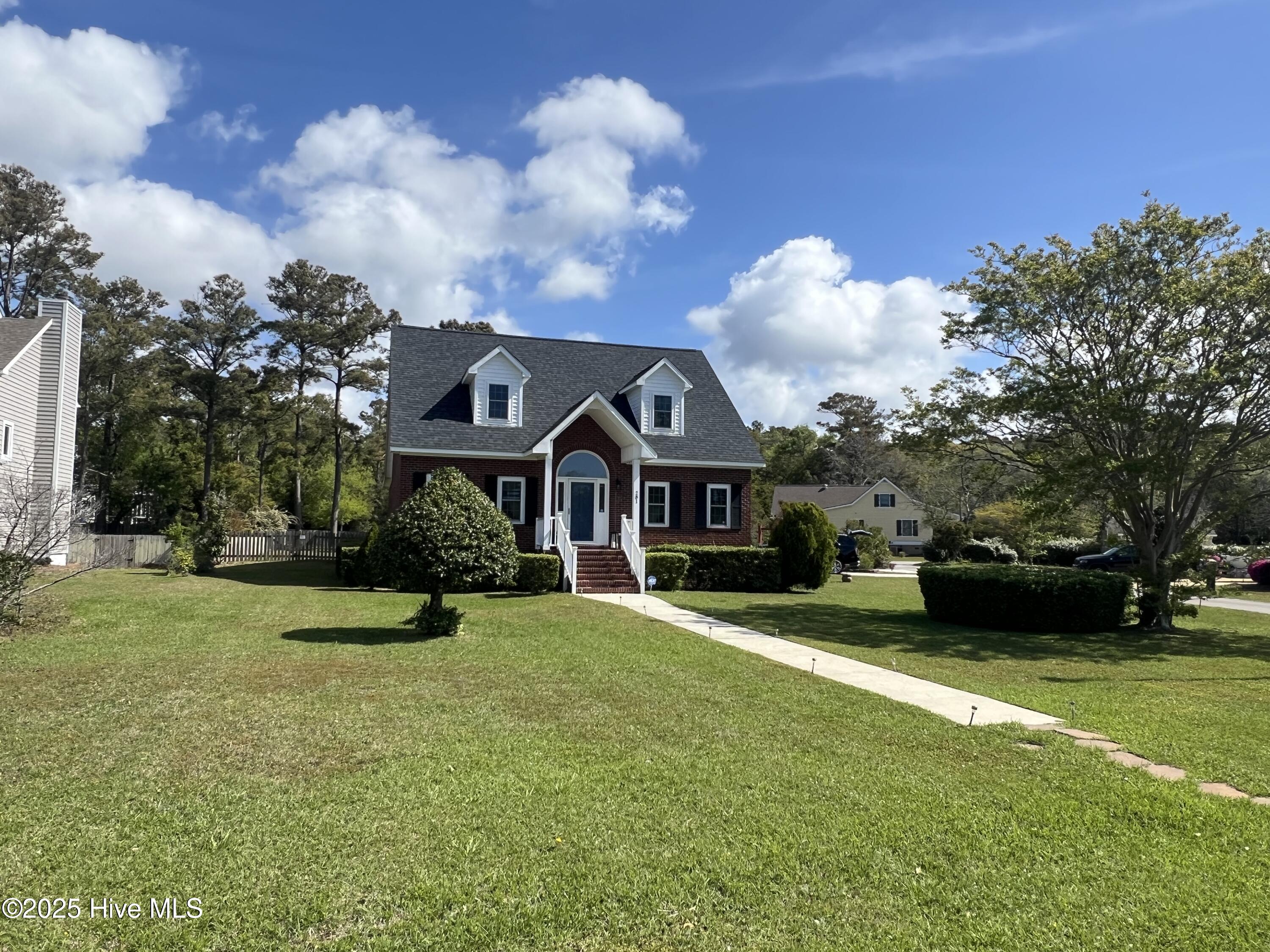 281 Bay Run Property Photo 4