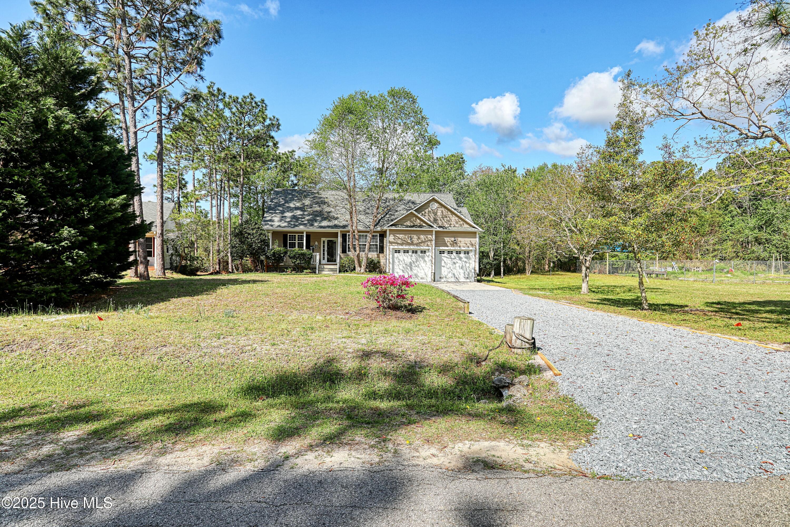 161 North Lake Drive Property Photo 2