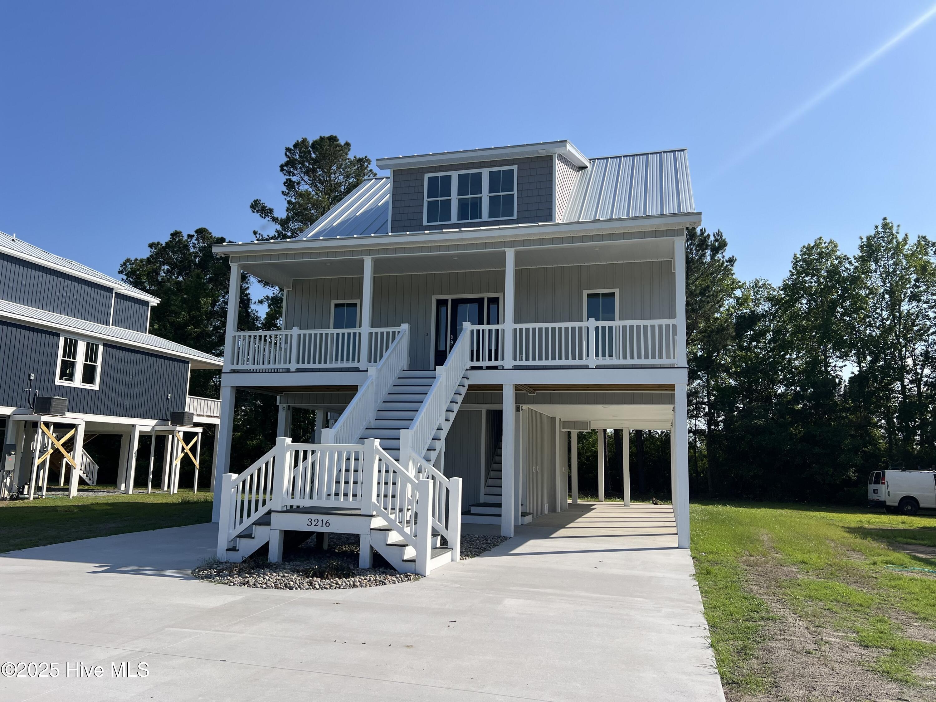 3216 Whichards Beach Road Property Photo 1