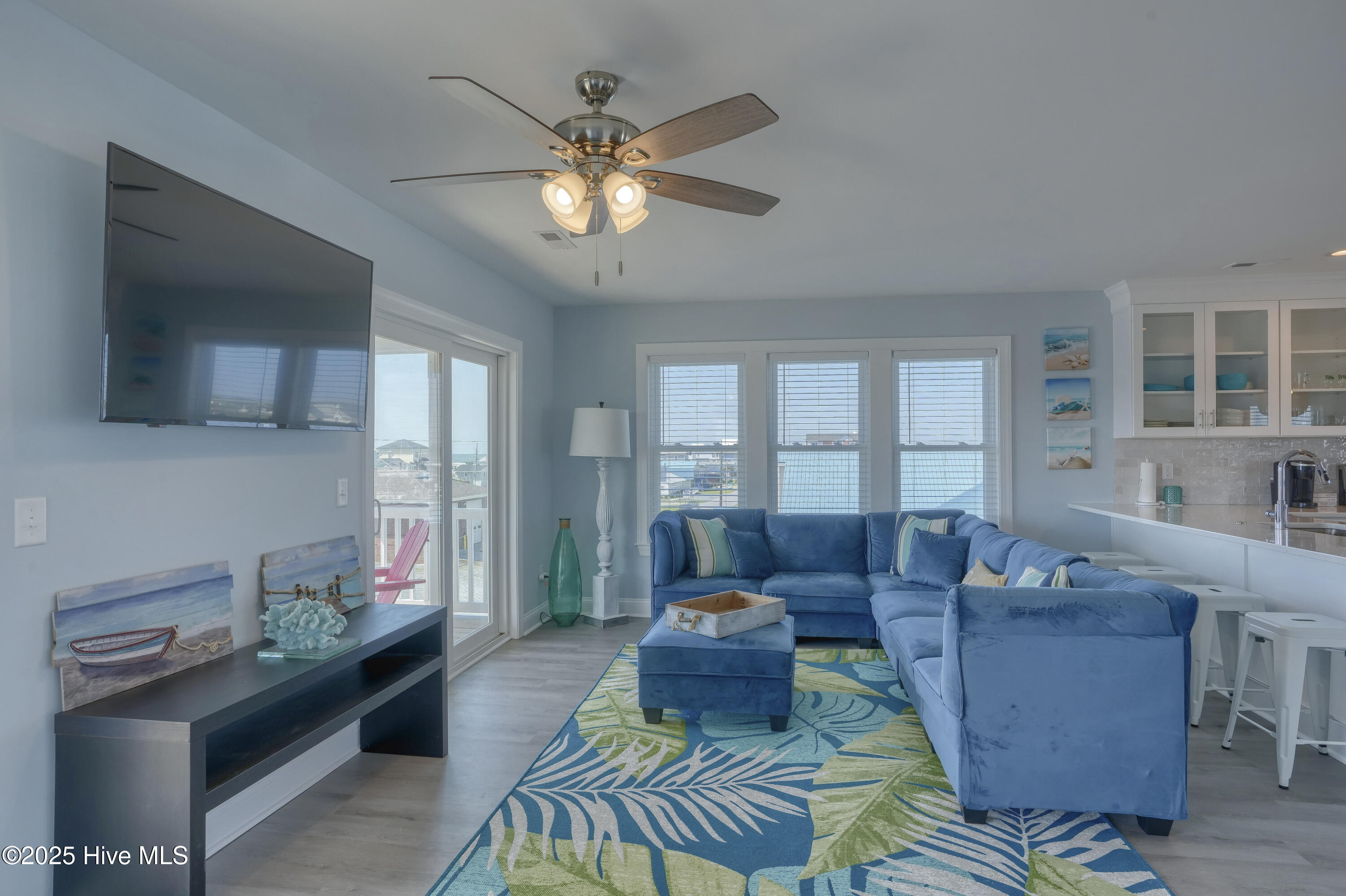 513 N Topsail Drive Property Photo 12