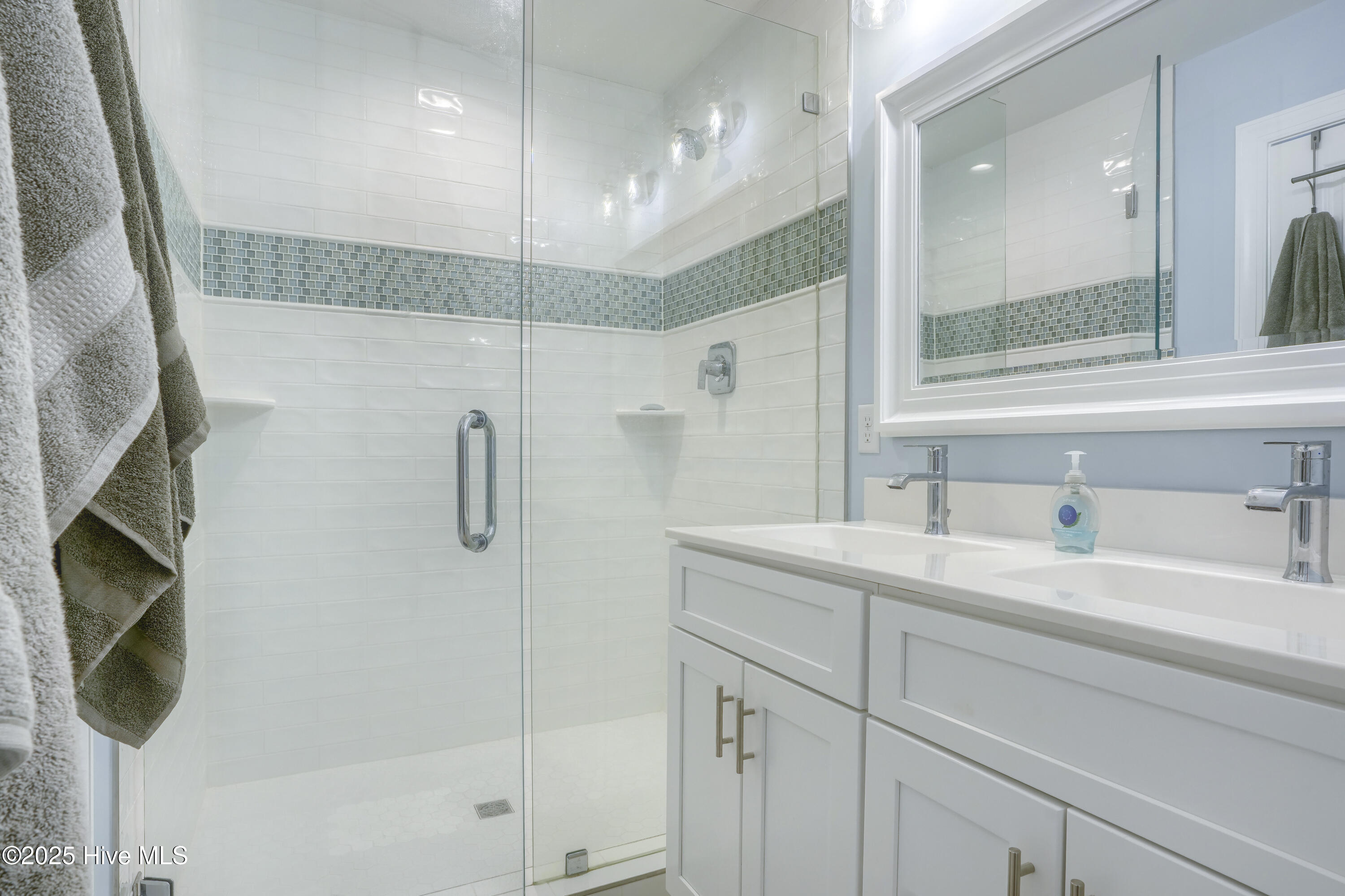 513 N Topsail Drive Property Photo 28