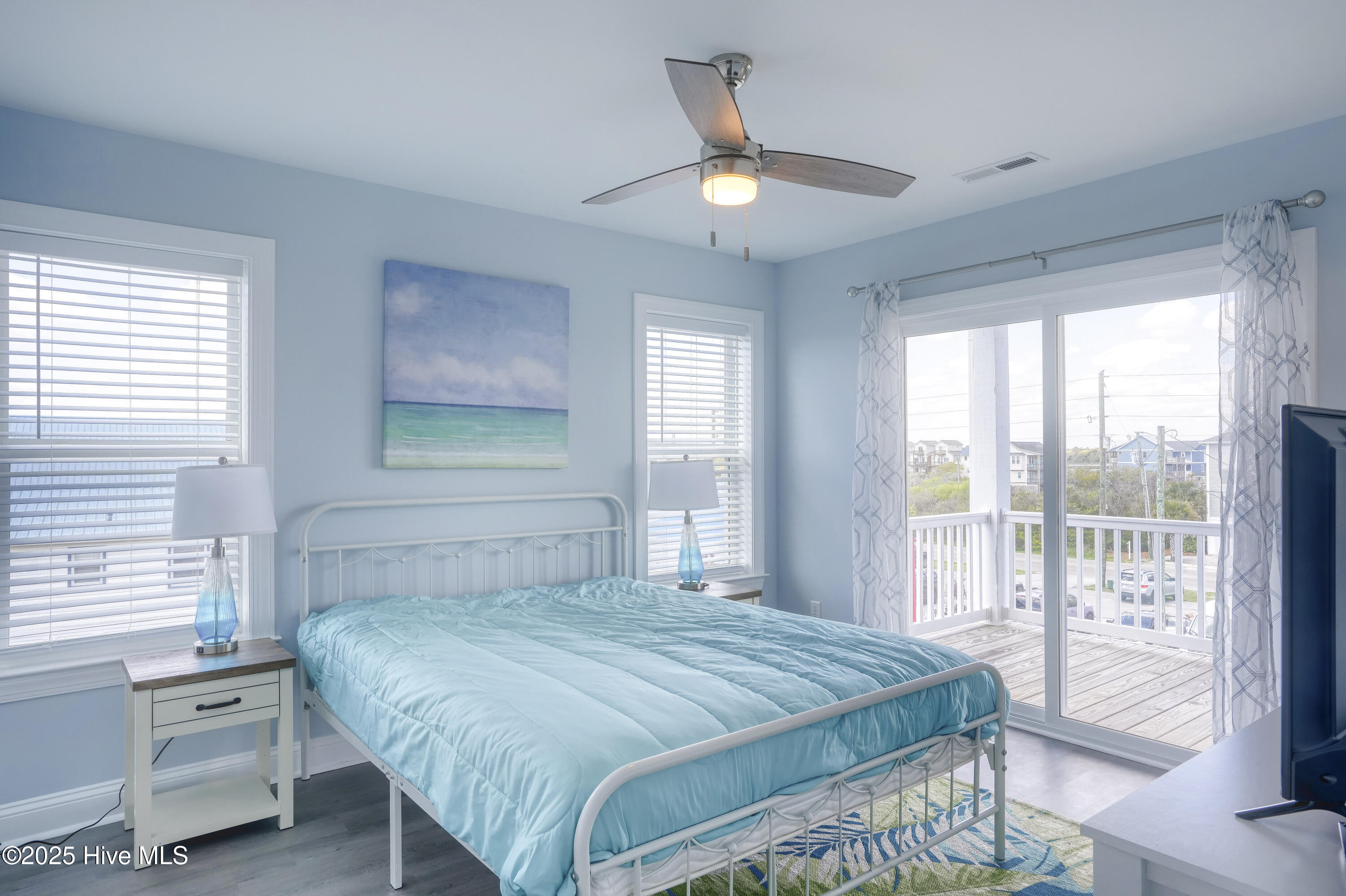 513 N Topsail Drive Property Photo 30