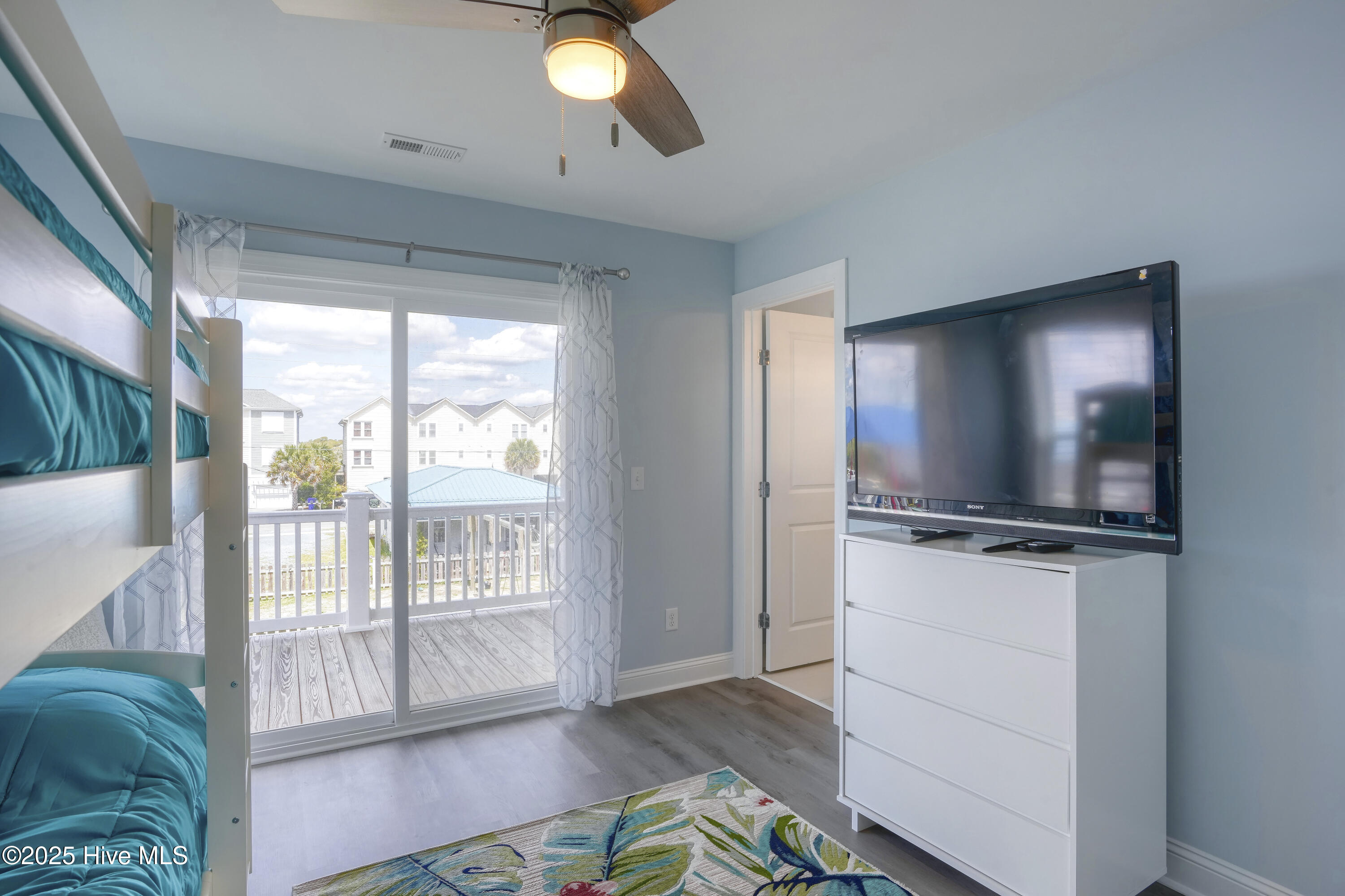 513 N Topsail Drive Property Photo 34