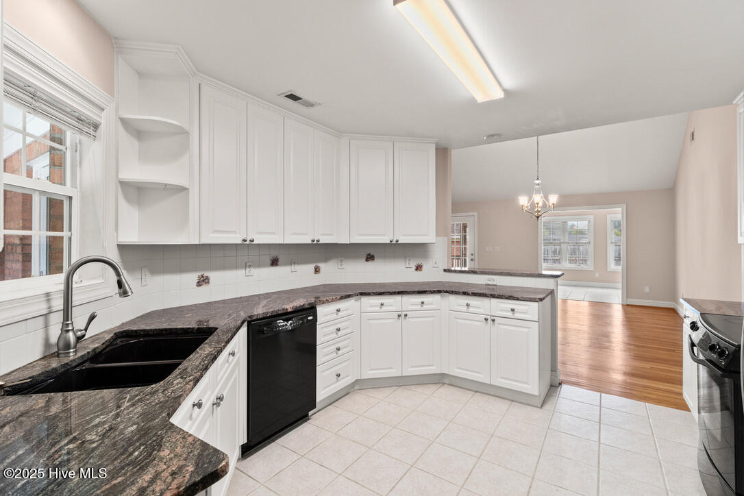 704 Sea Castle Court Property Photo 14