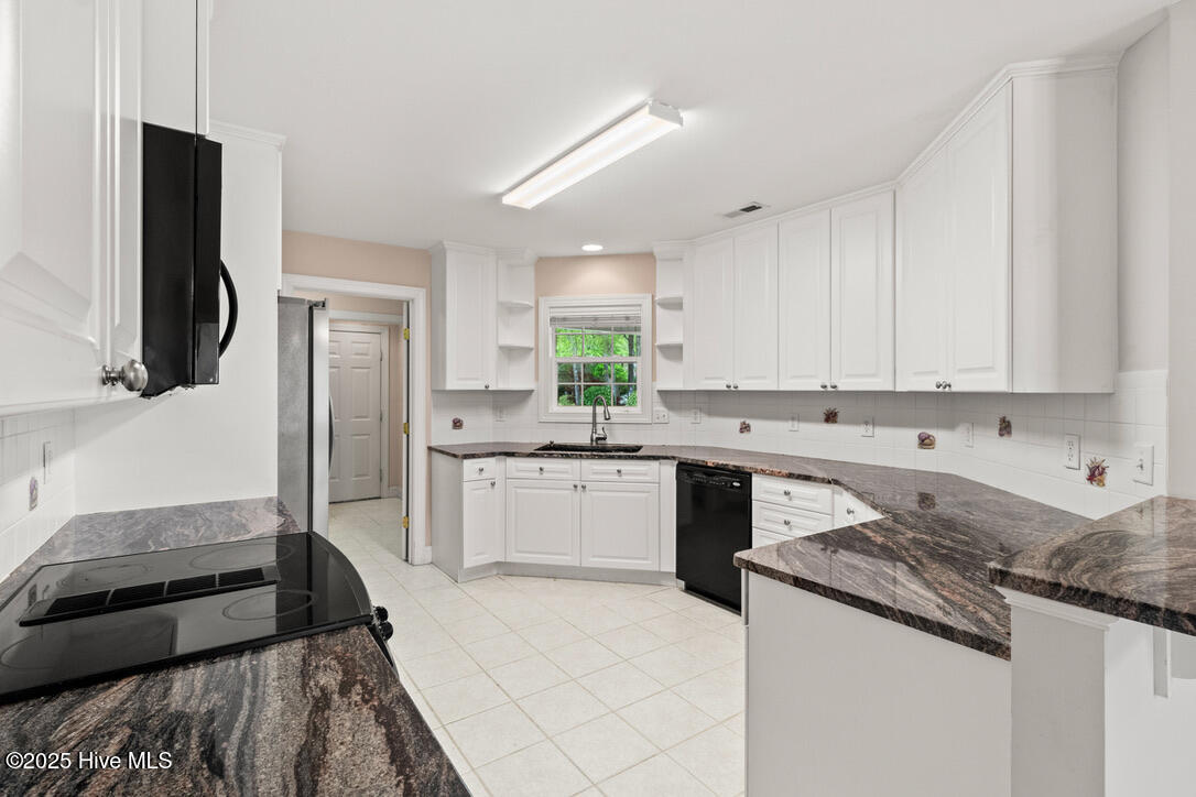 704 Sea Castle Court Property Photo 15
